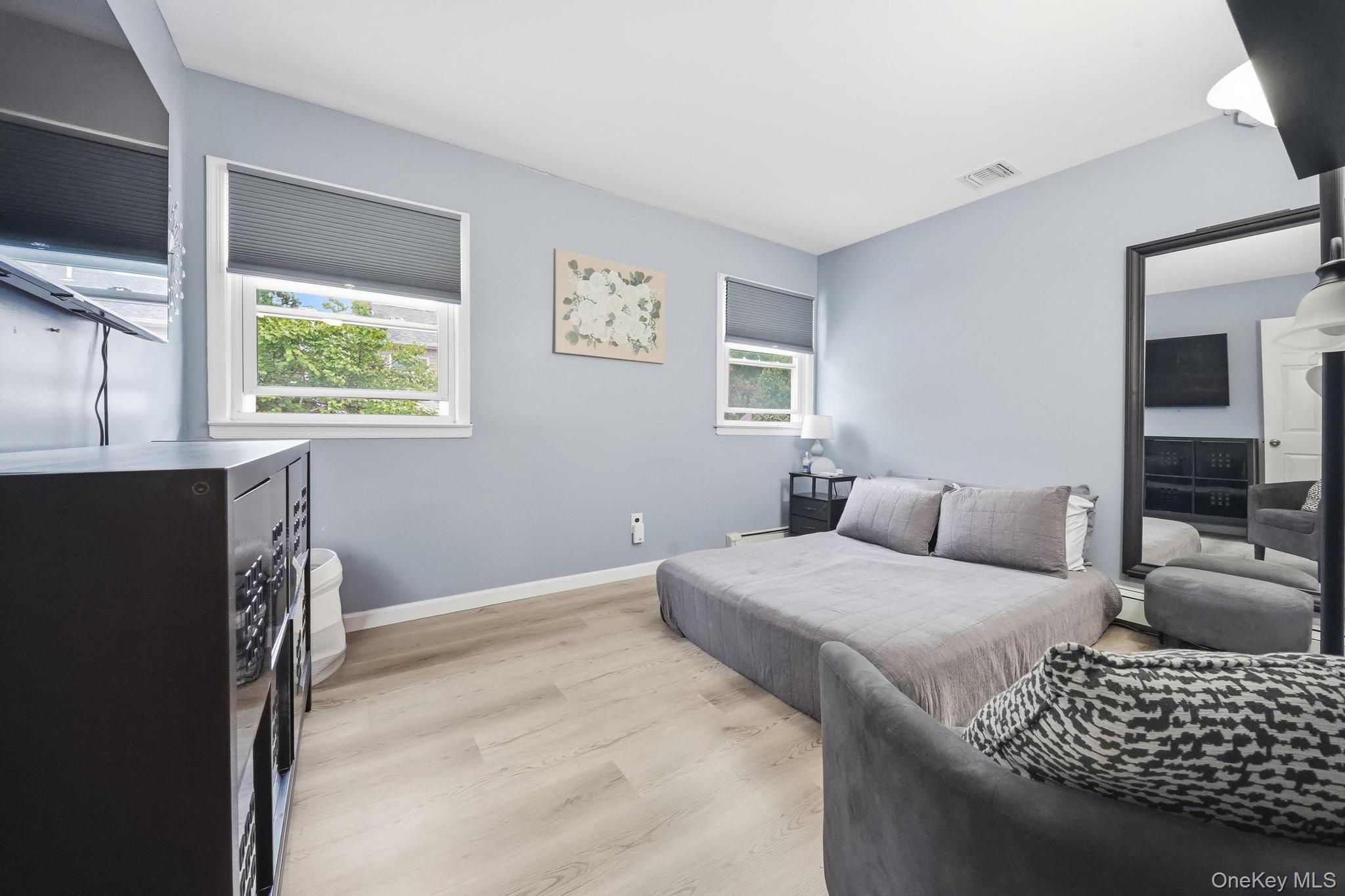 1523 Dewey Avenue – For Sale photo 11