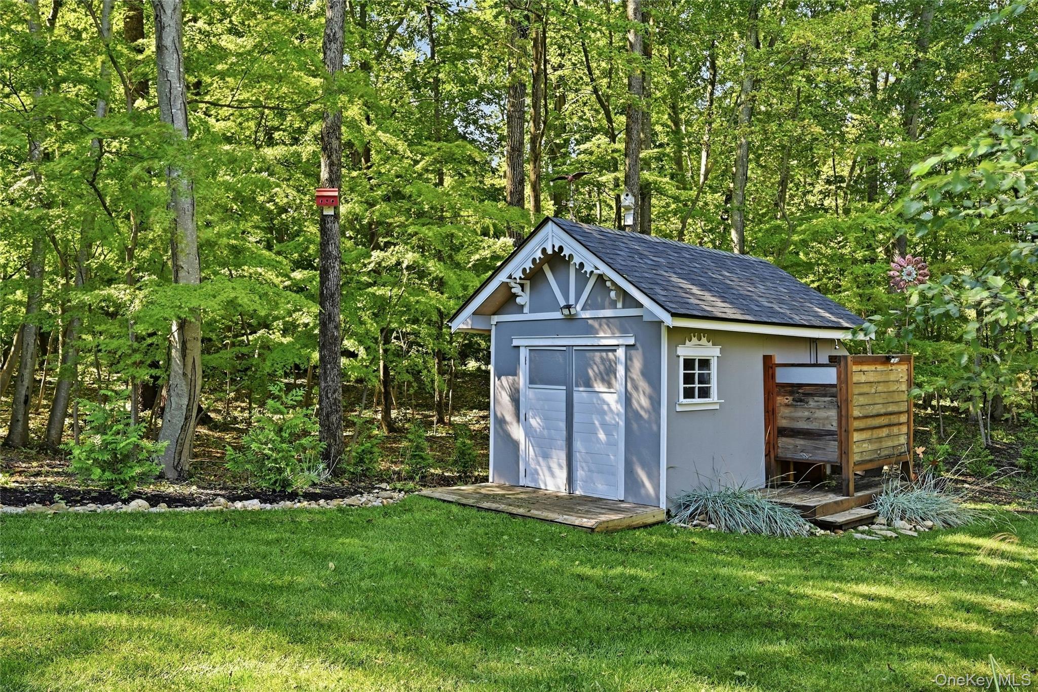 595 Moriches Road – For Sale photo 36