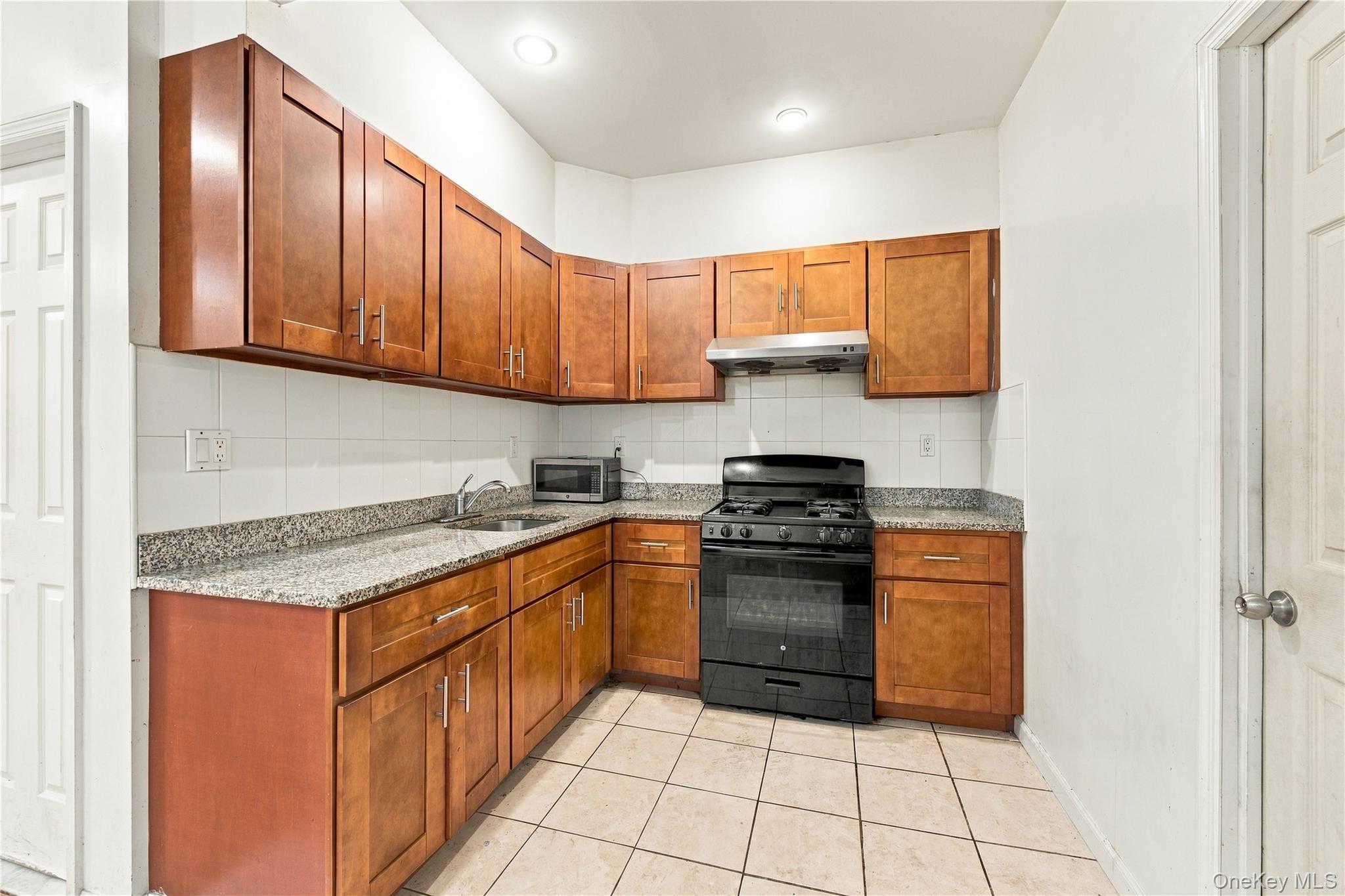 1962 Coney Island Avenue – For Sale photo 5