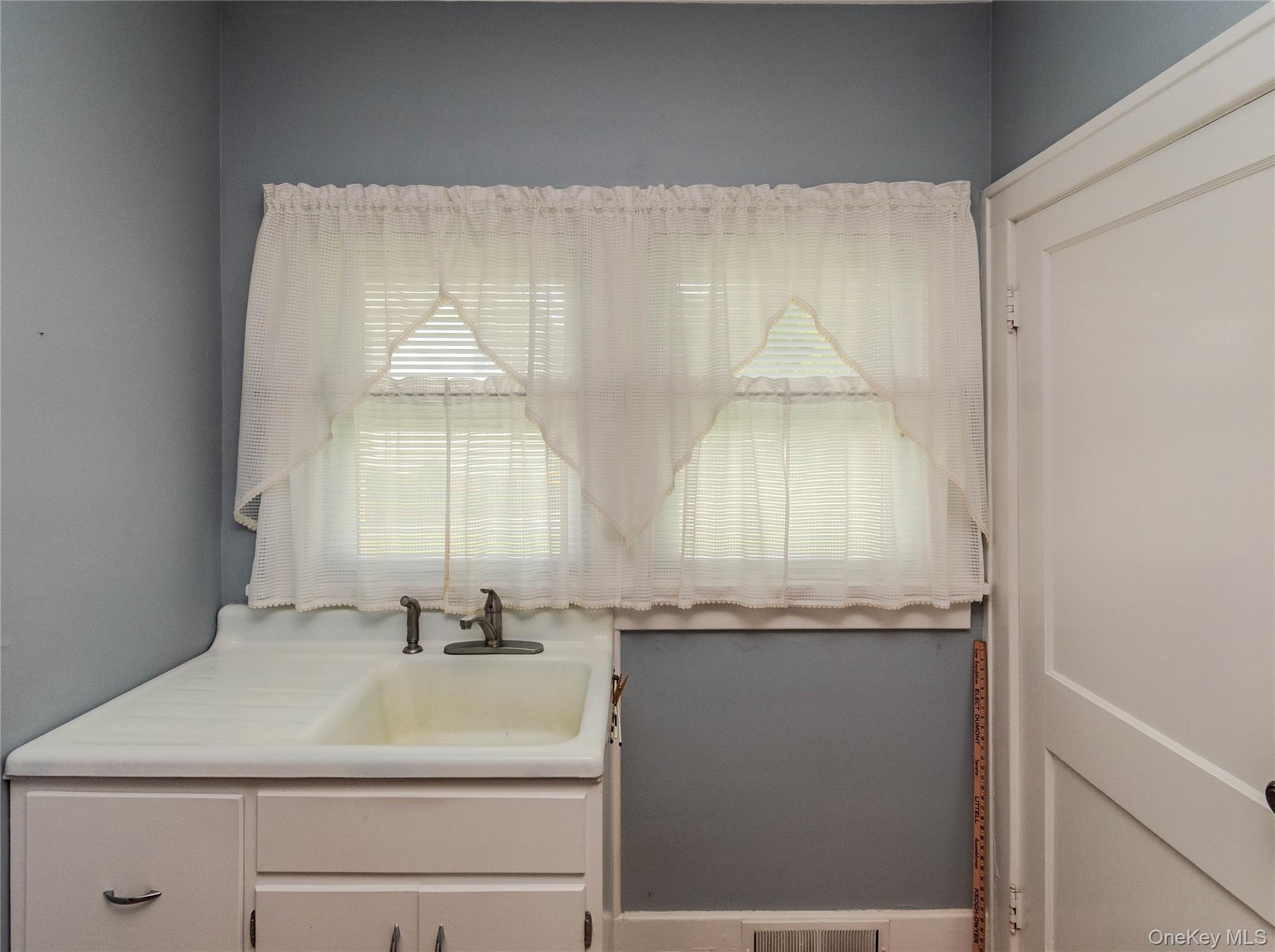 35 High Street – For Sale photo 26