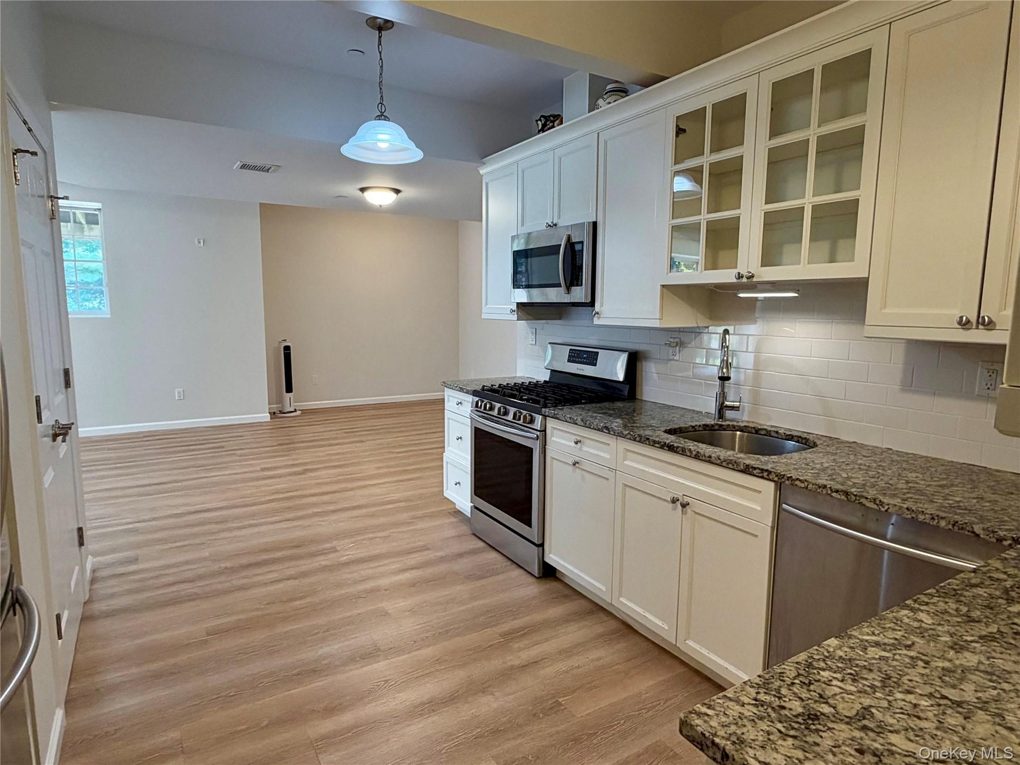 39 Waterview Drive – For Rent photo 2