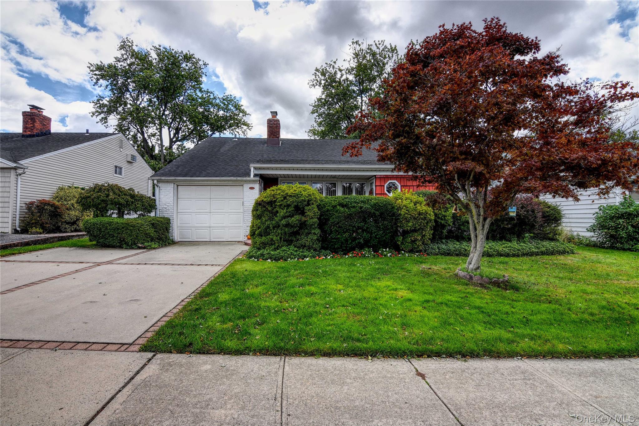 3758 Windsor Drive – For Sale