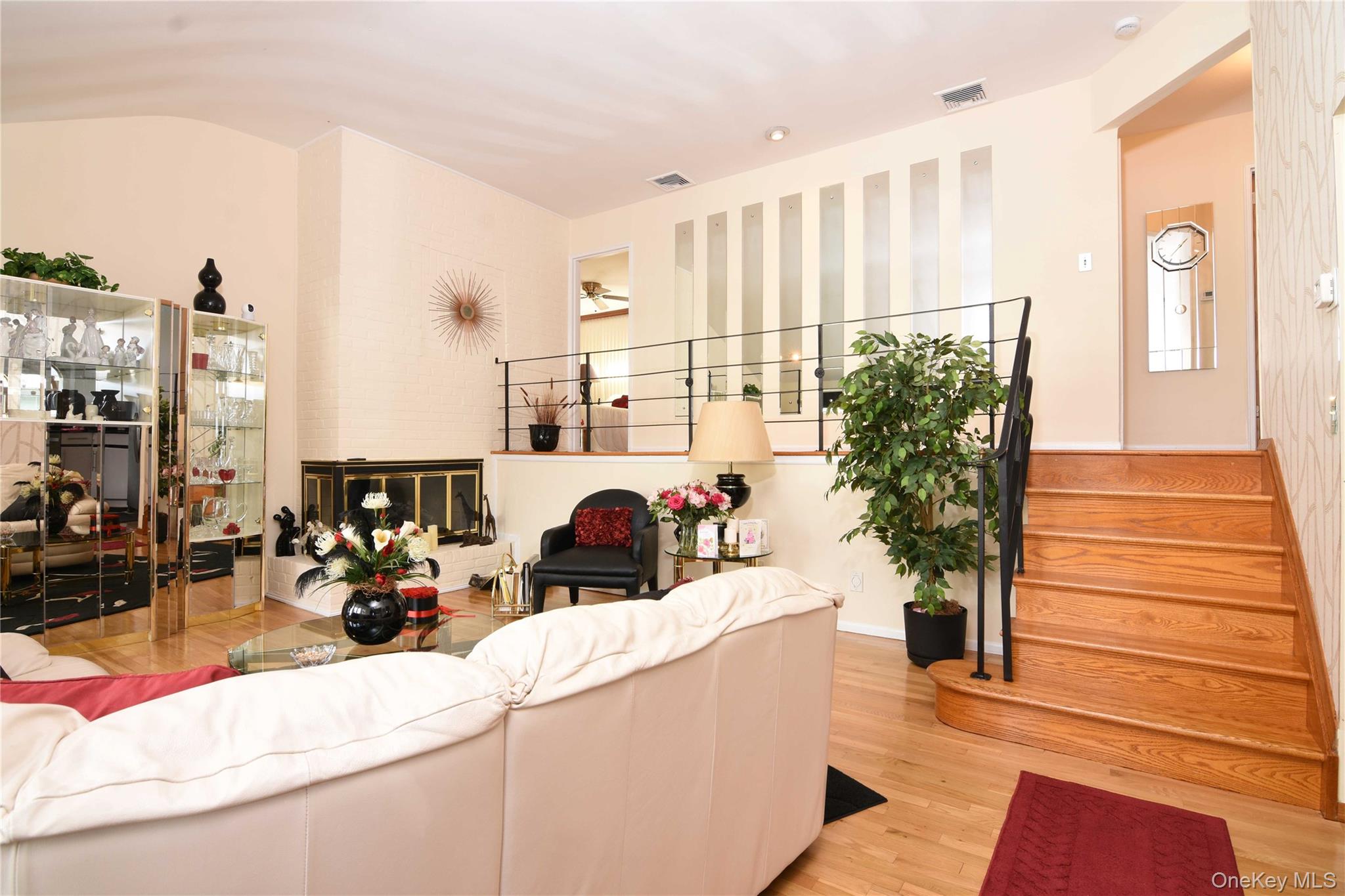 3758 Windsor Drive – For Sale photo 4