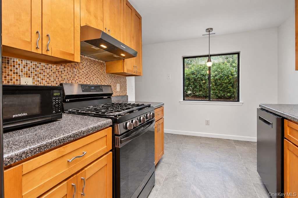 369 N Greeley Avenue – For Rent photo 8