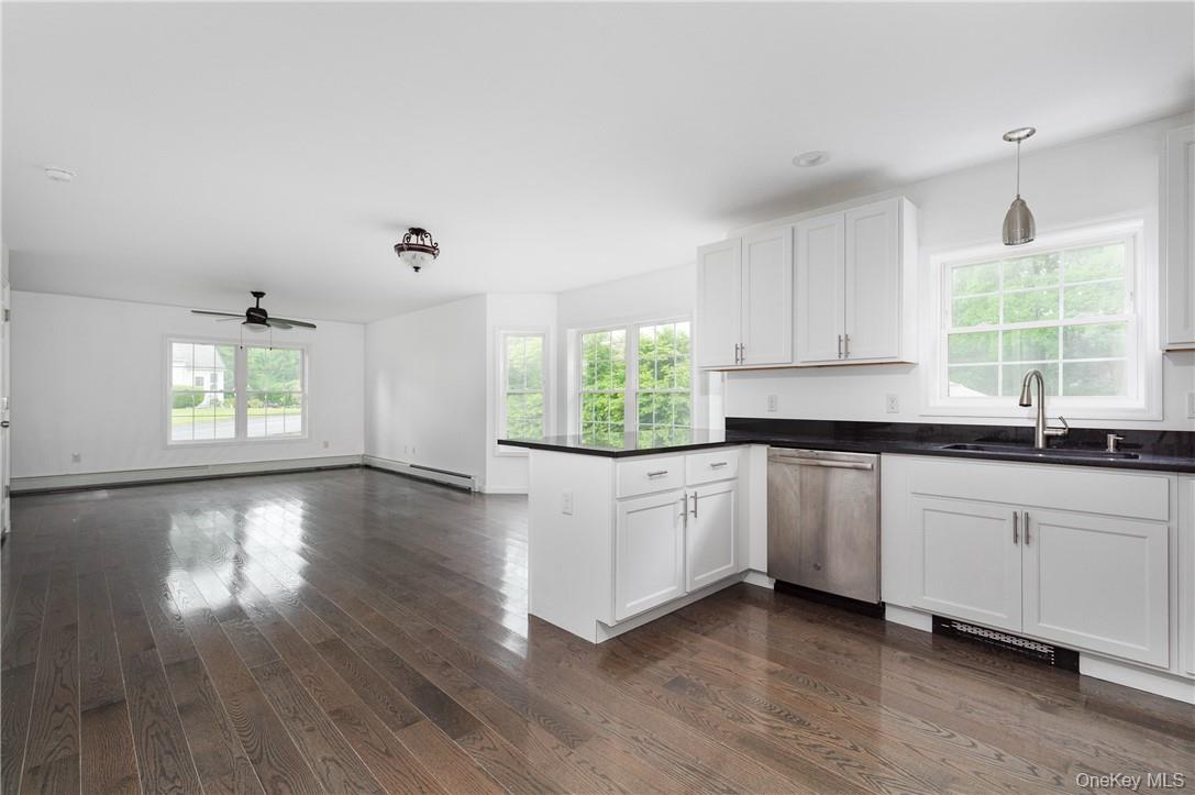 80 W Dorsey Lane, Unit B photo 3