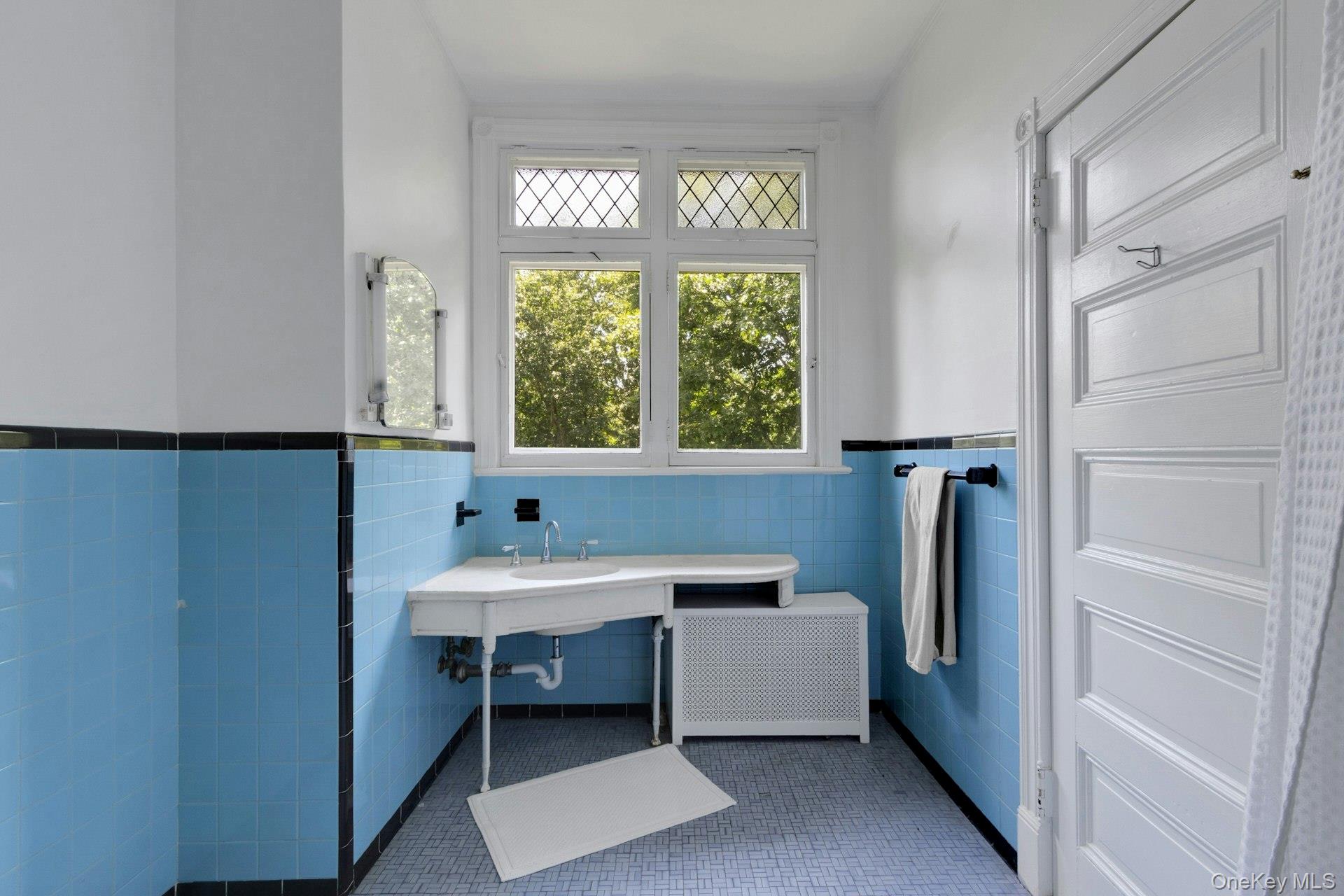 61 Crows Nest Road, Unit 6 photo 14