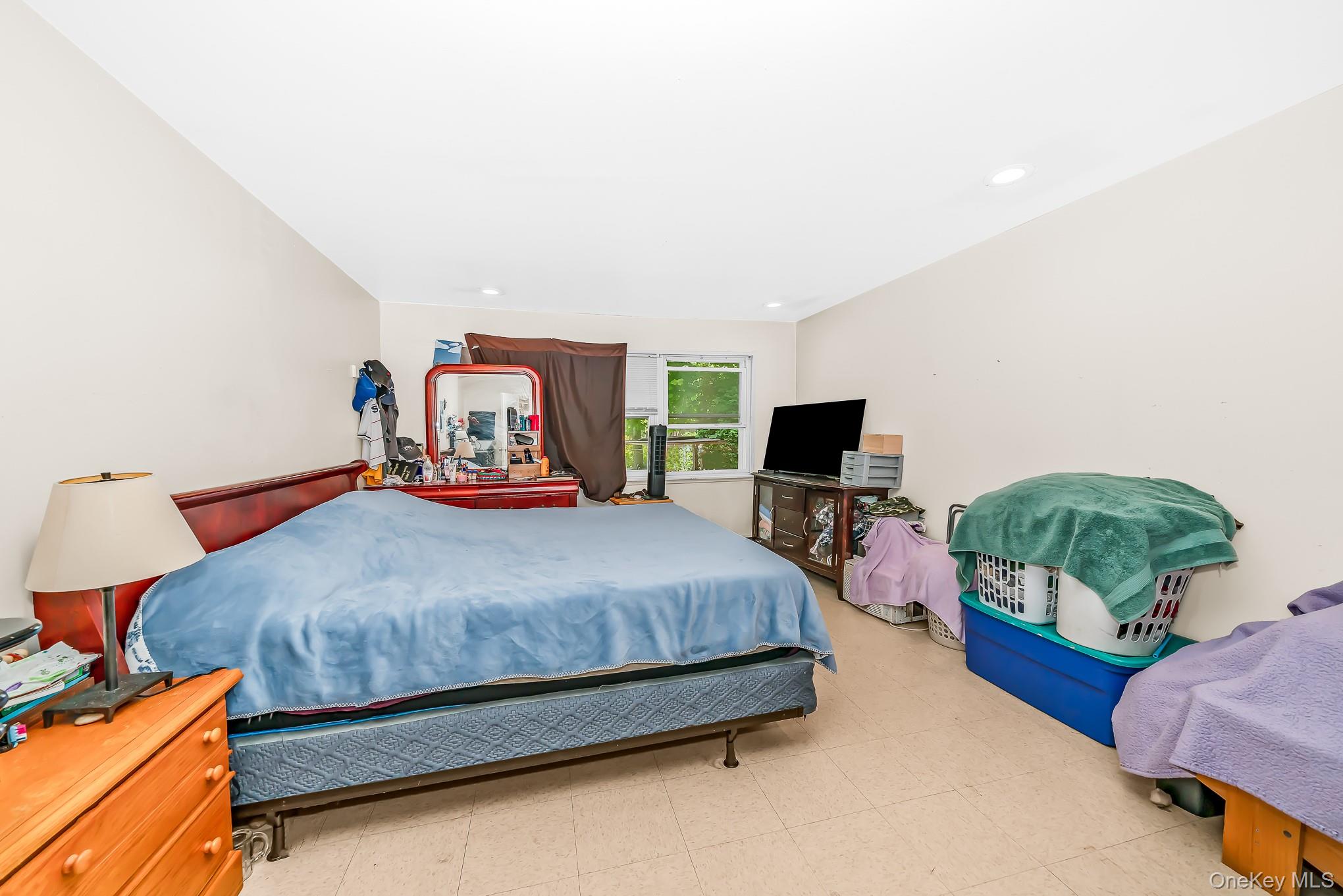 103 Gates Avenue – For Sale photo 16