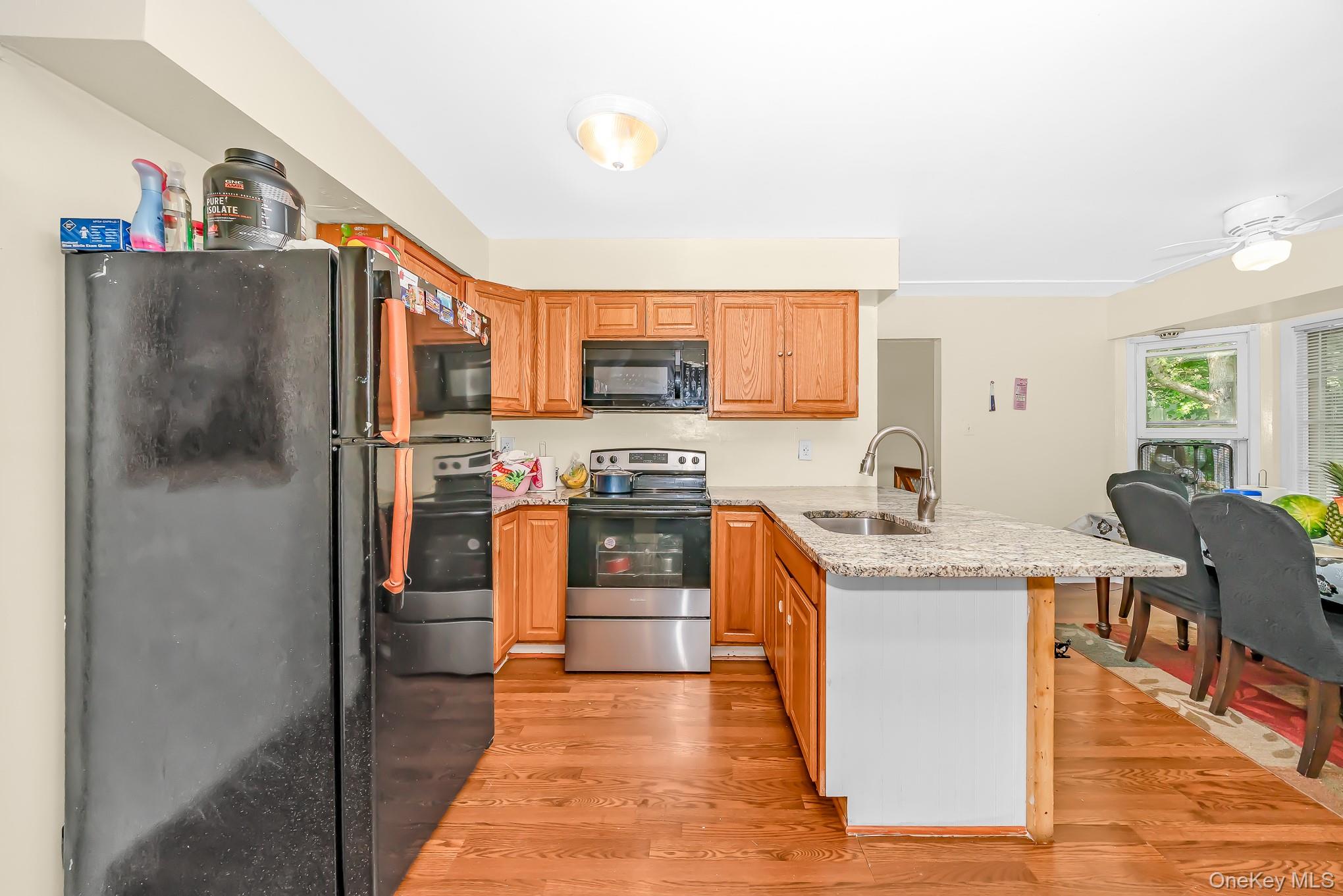 103 Gates Avenue – For Sale photo 5