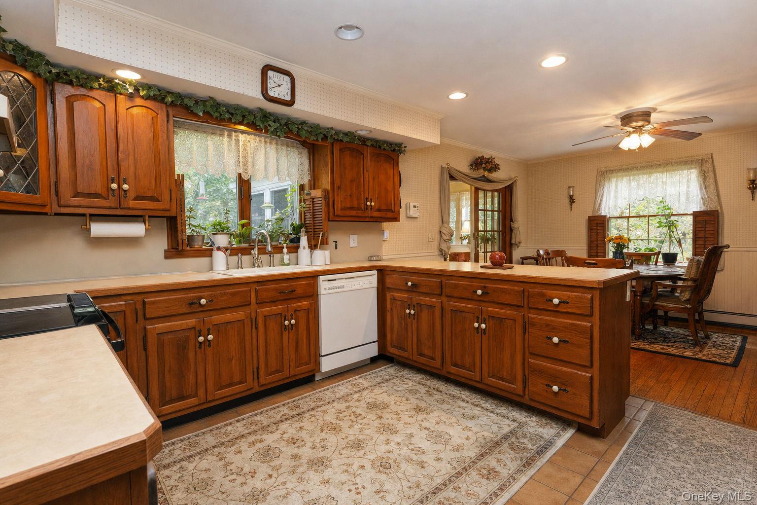 115 Foxwood Drive S – For Sale photo 7