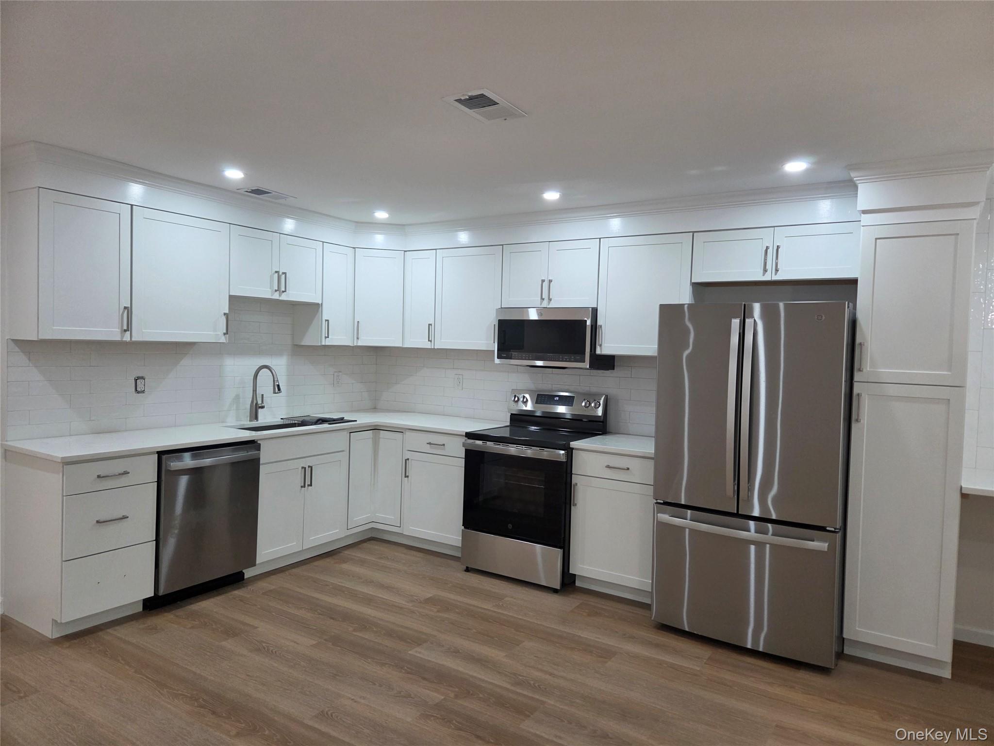 105 Village Road, Unit D photo 3