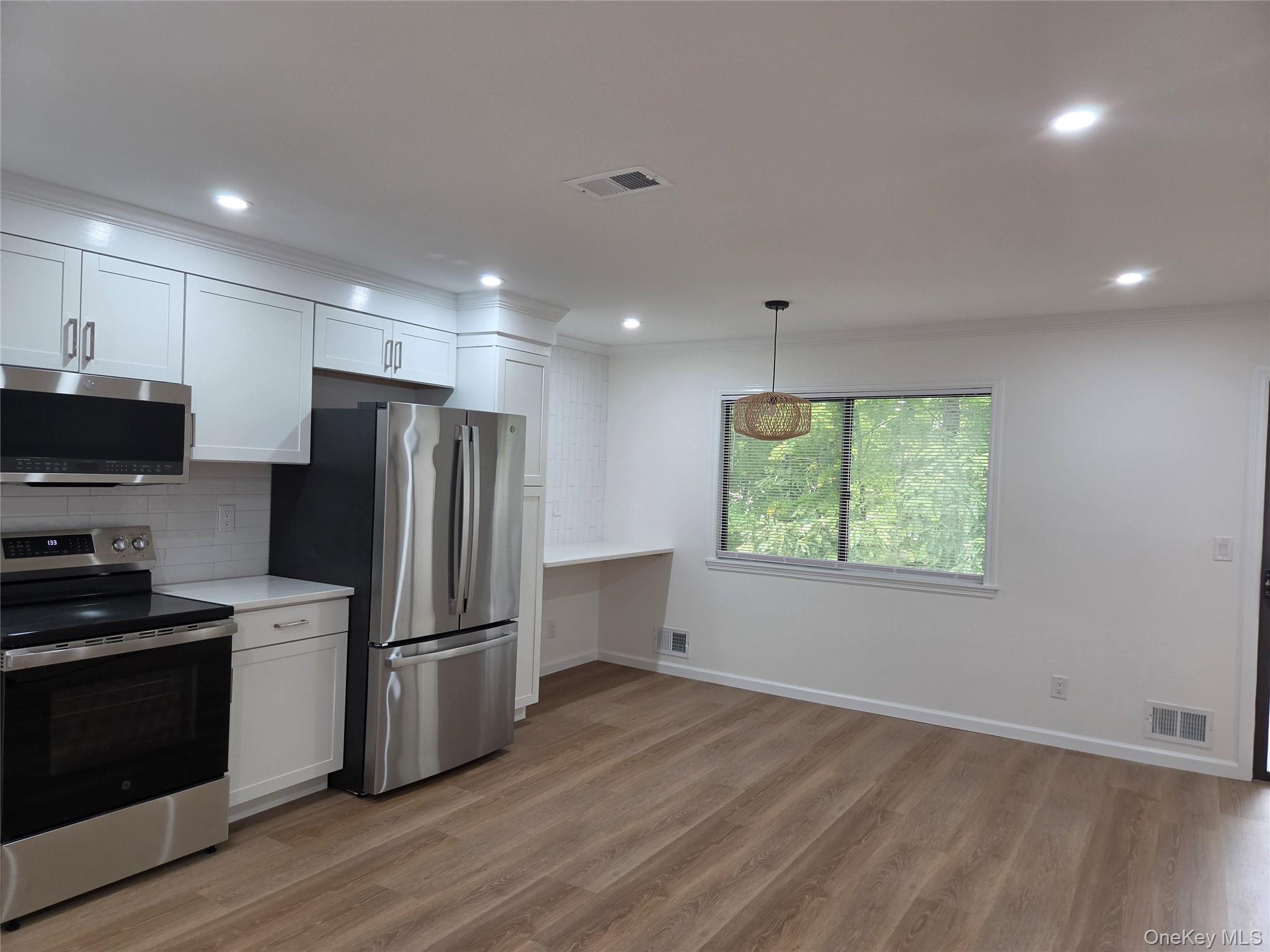 105 Village Road, Unit D photo 5