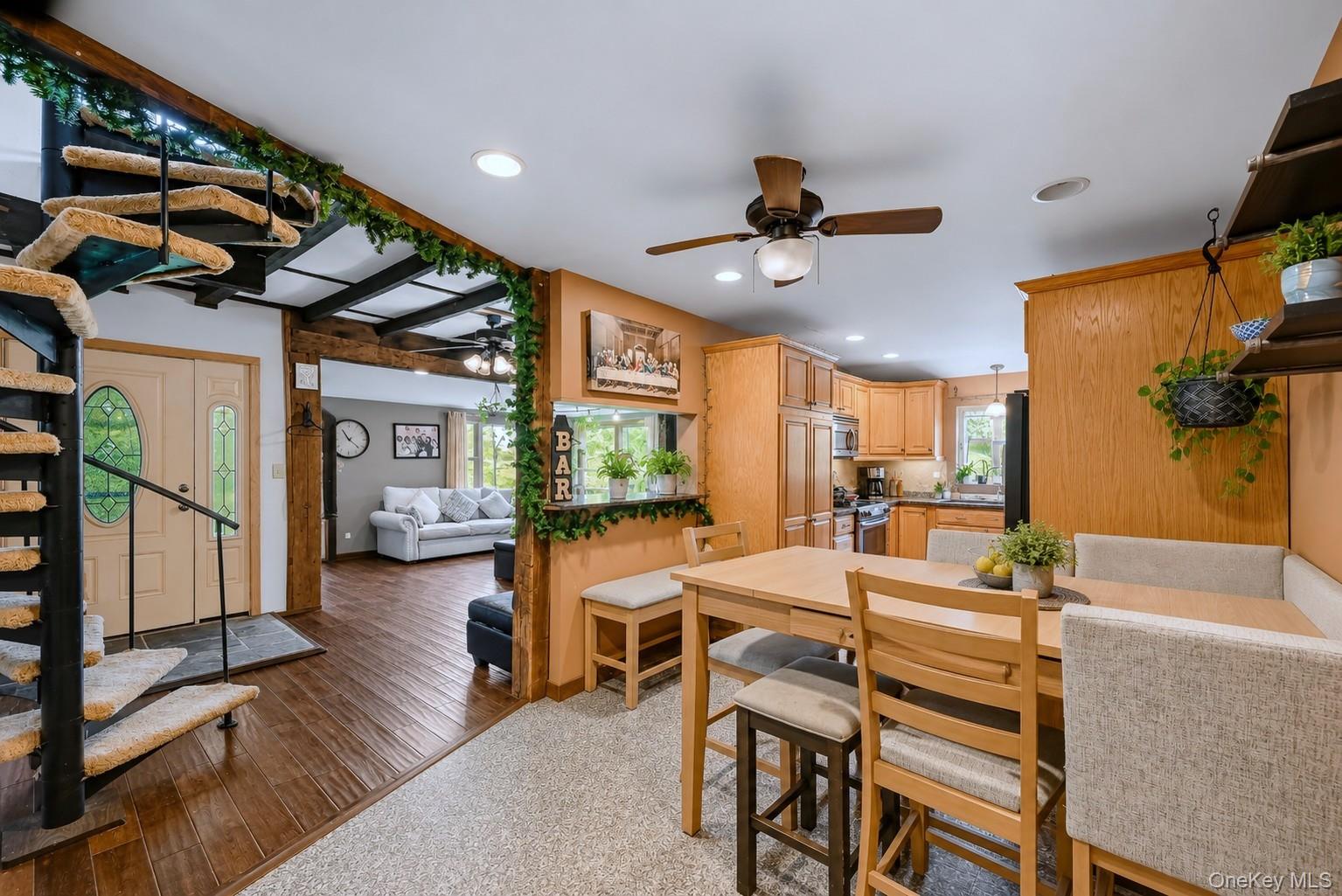 2 Iris Road – For Sale photo 13
