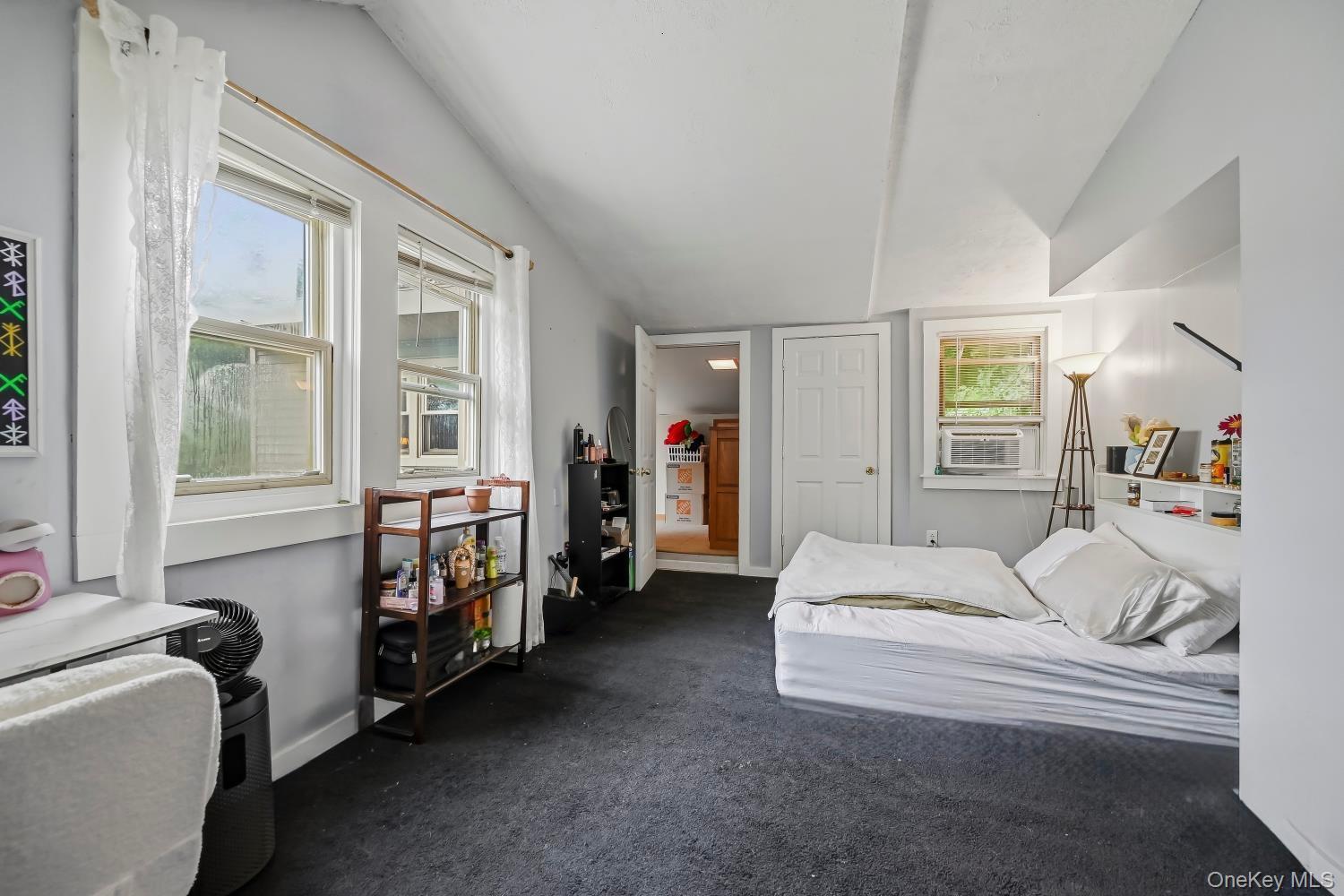 2 Iris Road – For Sale photo 25