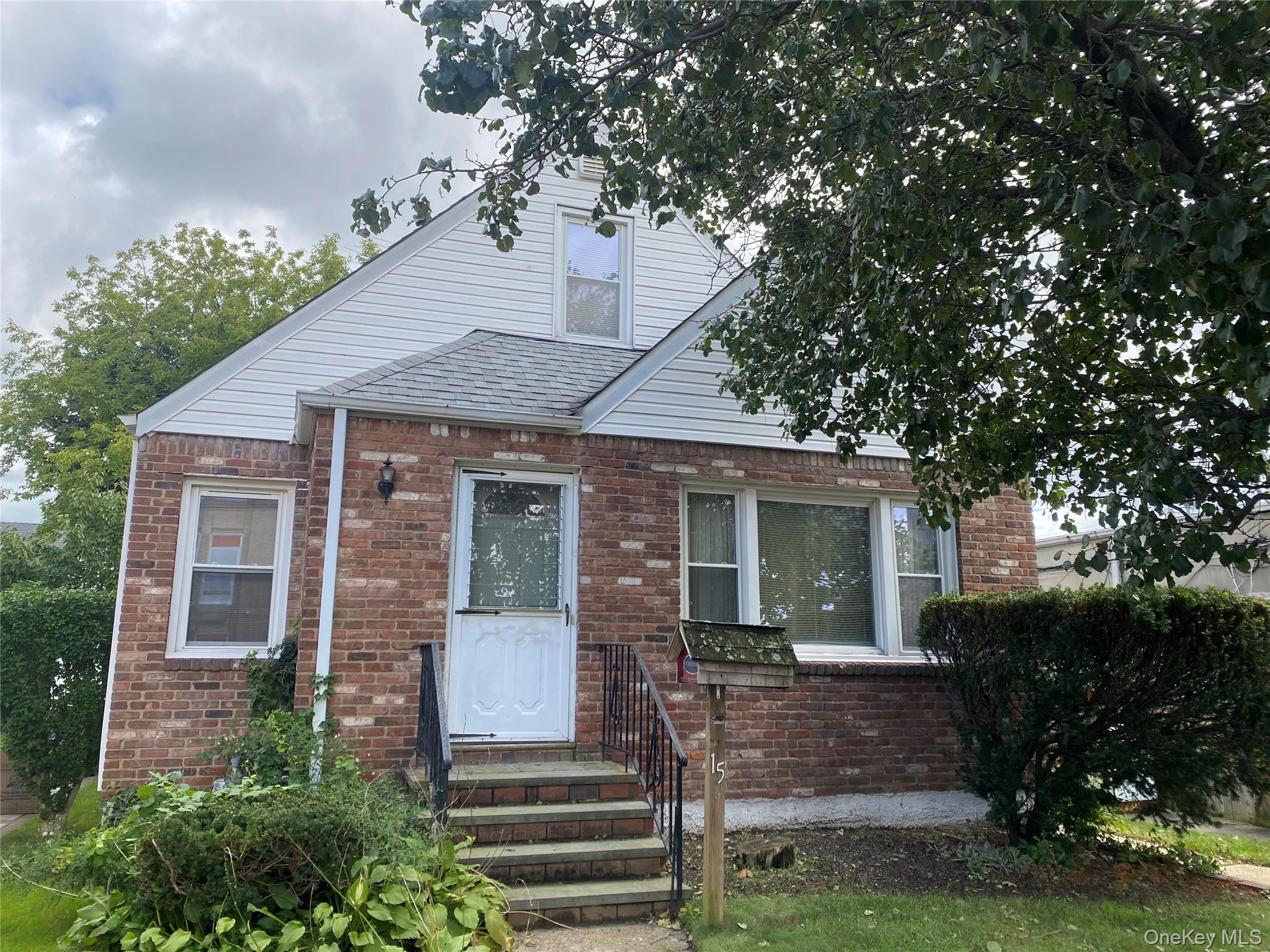 15 Cross Street – For Sale