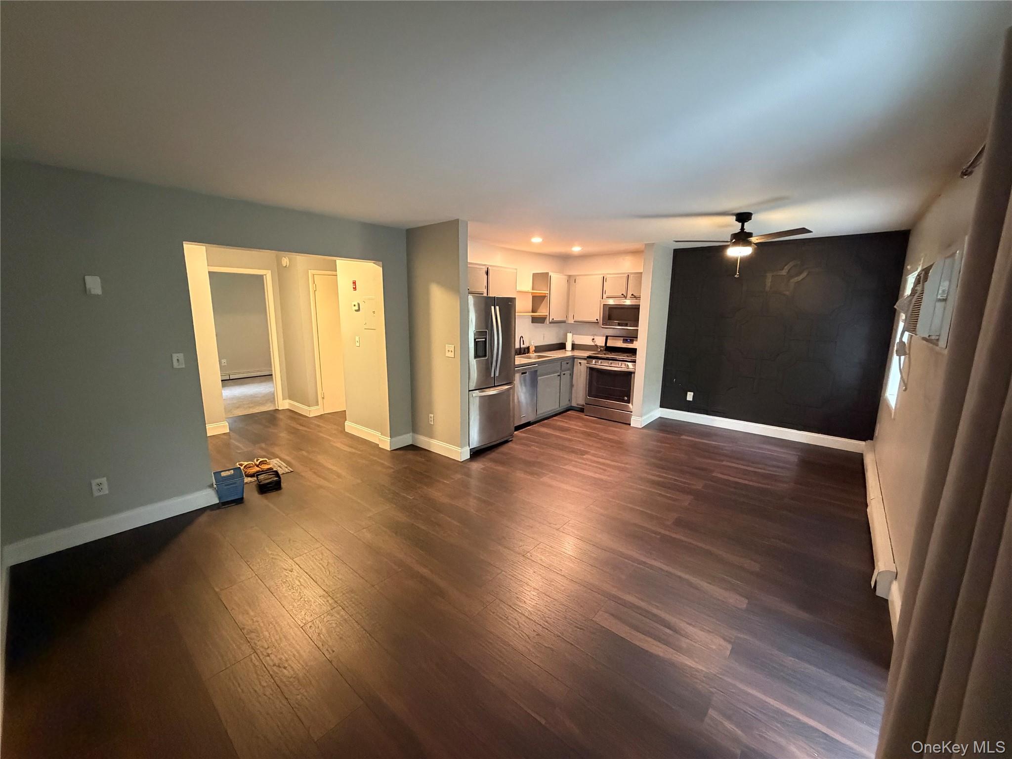 14 Fern Court, Unit H photo 4