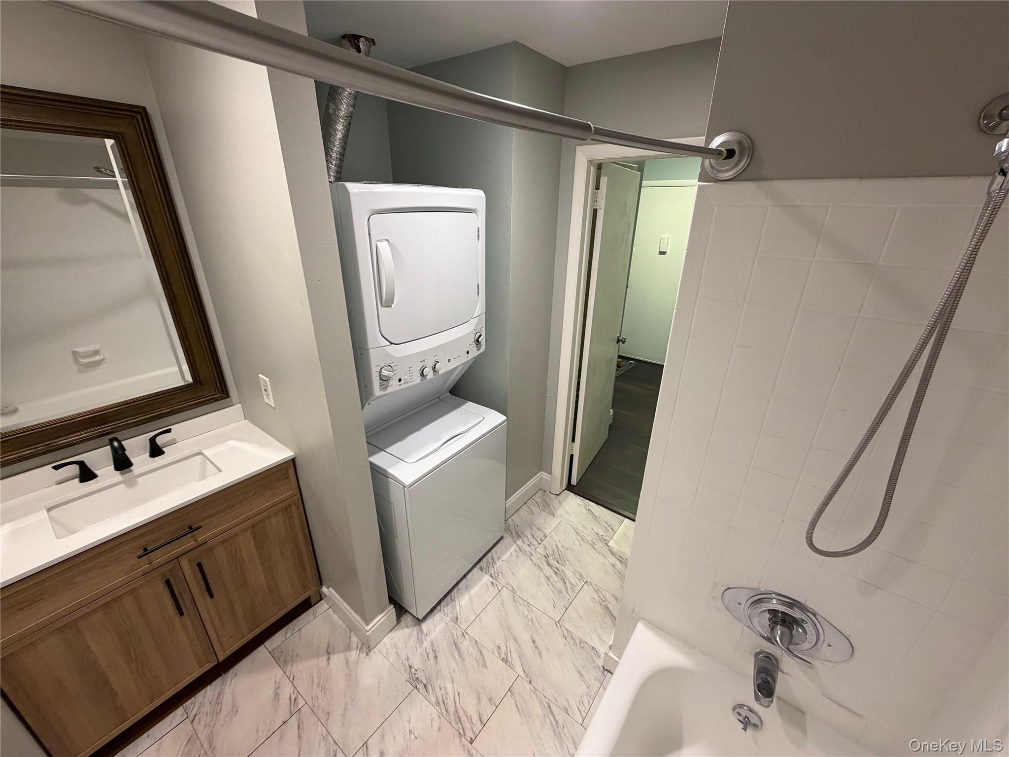 14 Fern Court, Unit H photo 6
