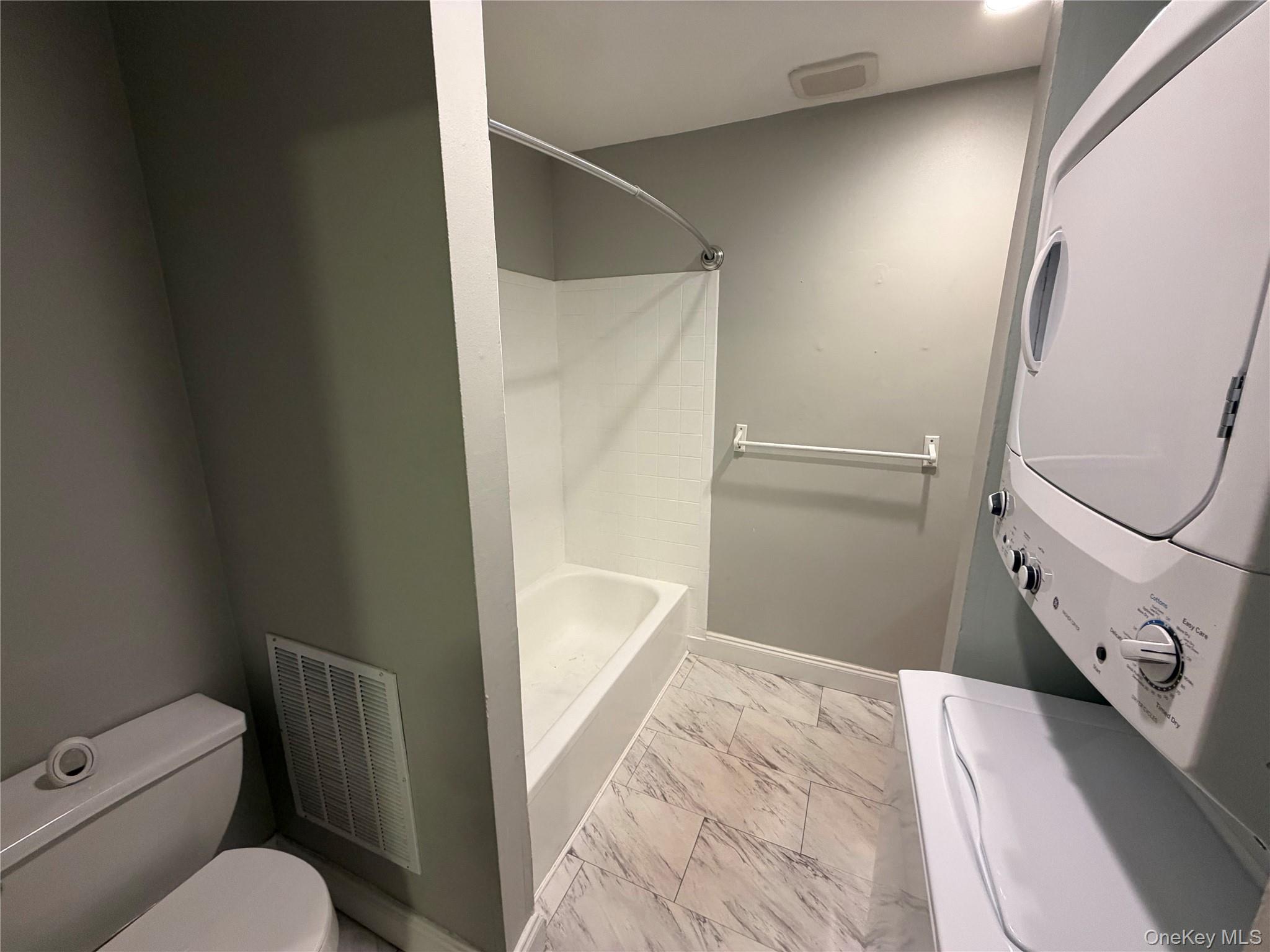 14 Fern Court, Unit H photo 5