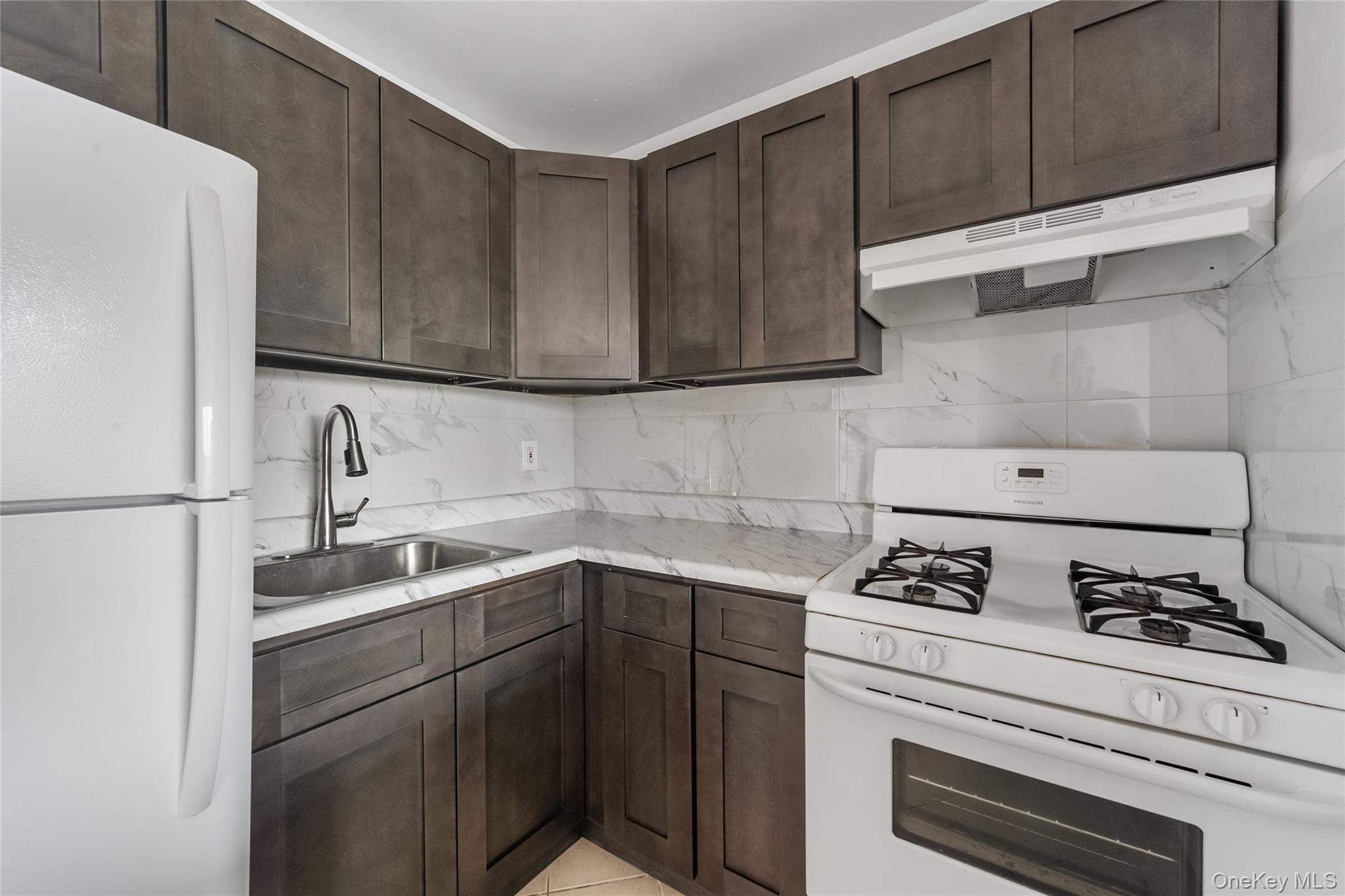 351 N Broadway, Unit 2I photo 14