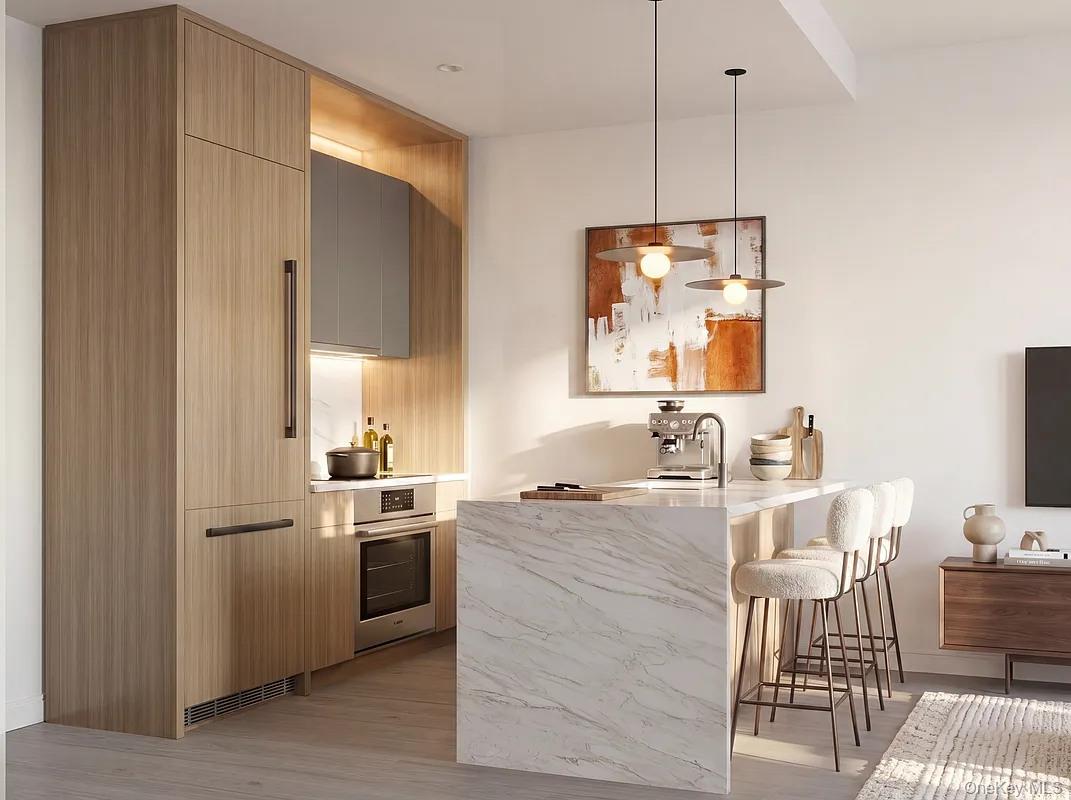 37-28 Crescent Street, Unit 2D photo 3