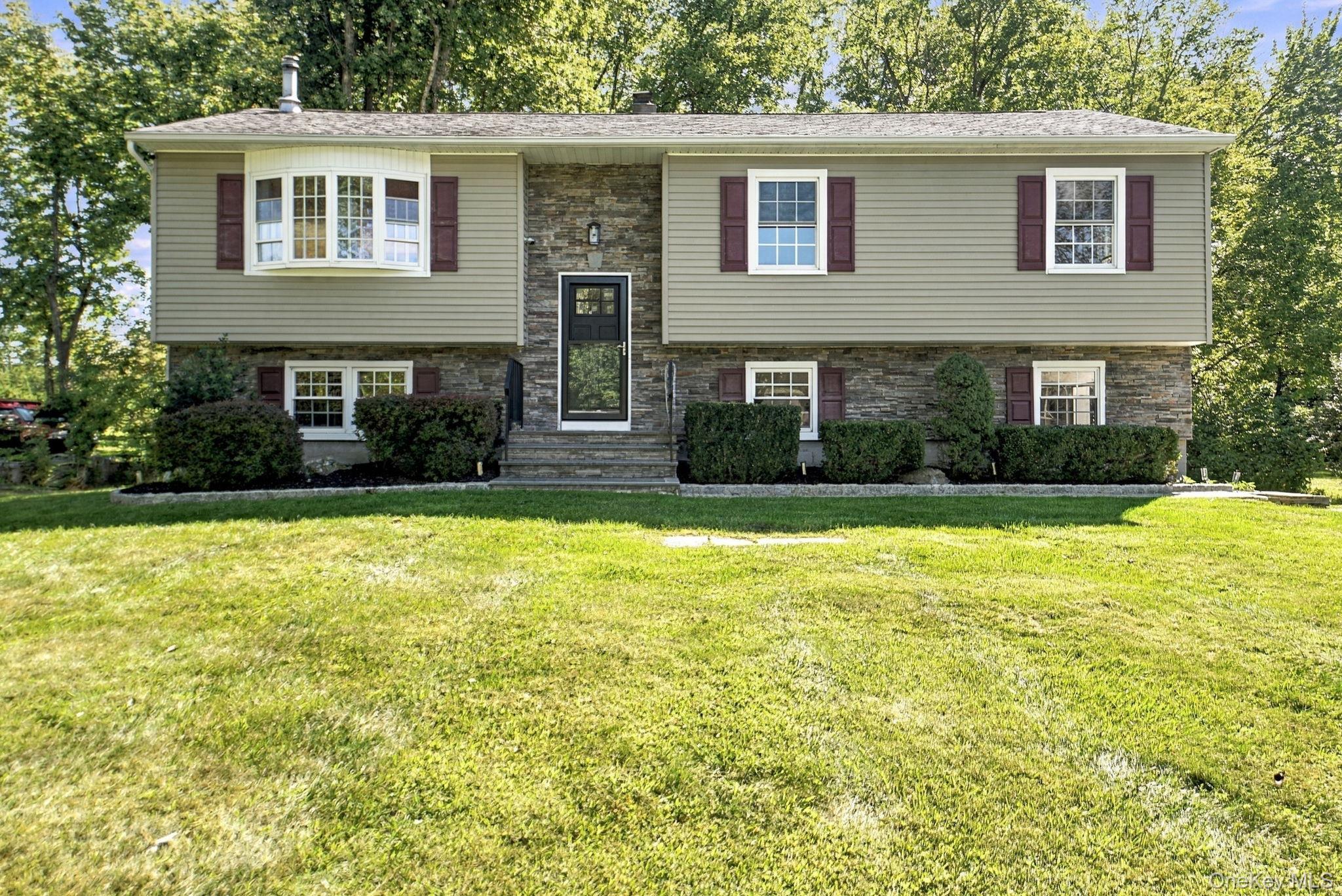 52 Kensington Drive – For Rent