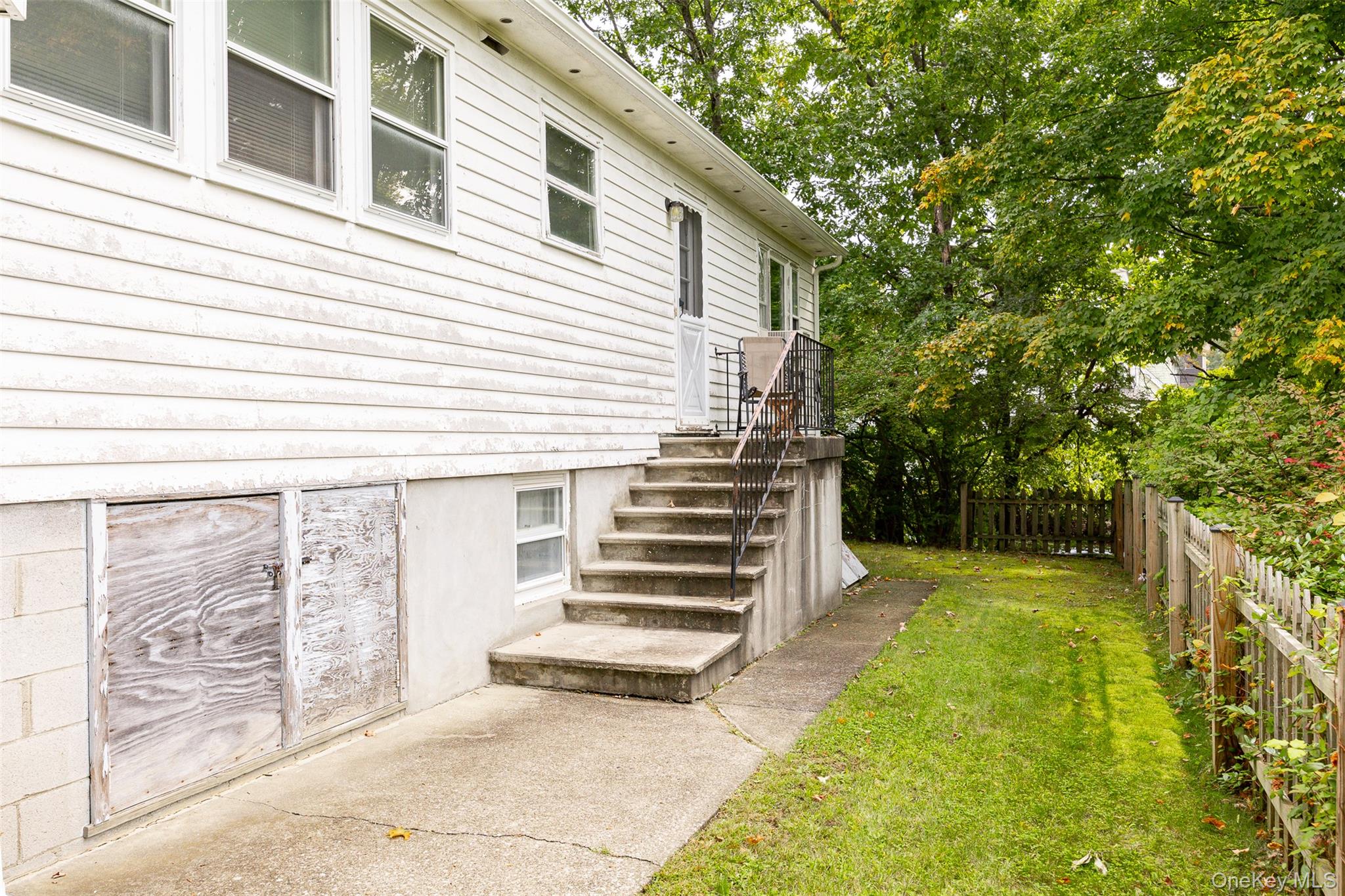 15 Cedar Street – For Sale photo 6