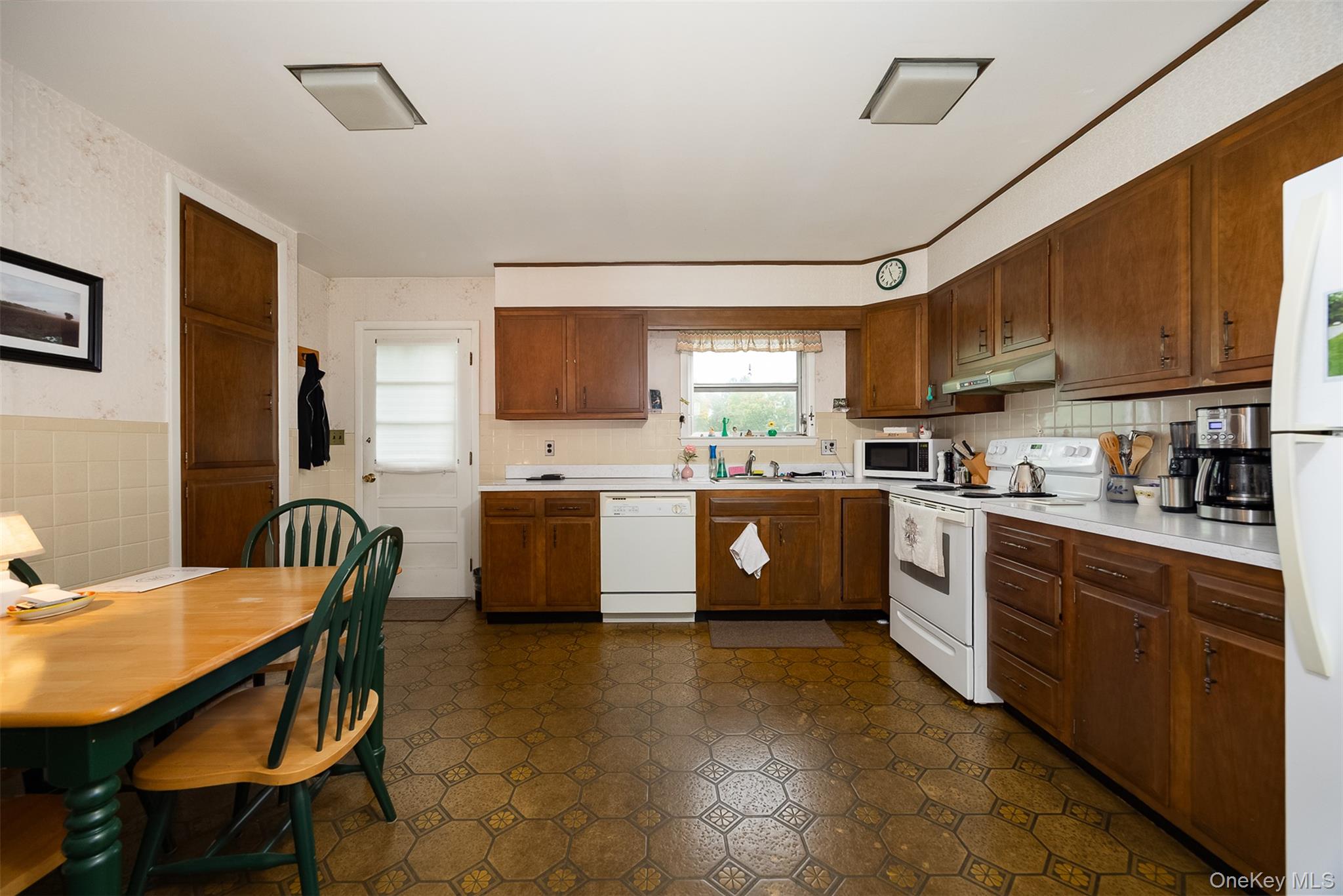 15 Cedar Street – For Sale photo 30