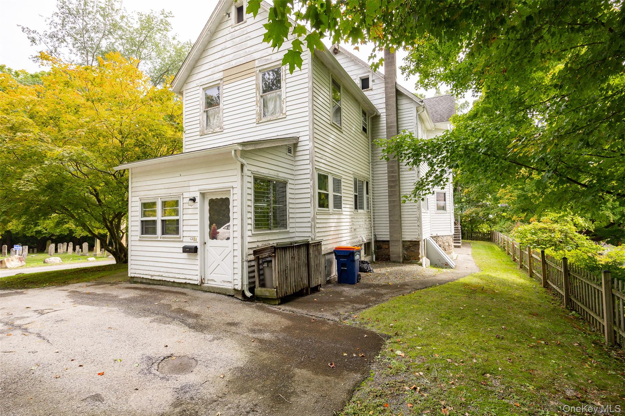 15 Cedar Street – For Sale