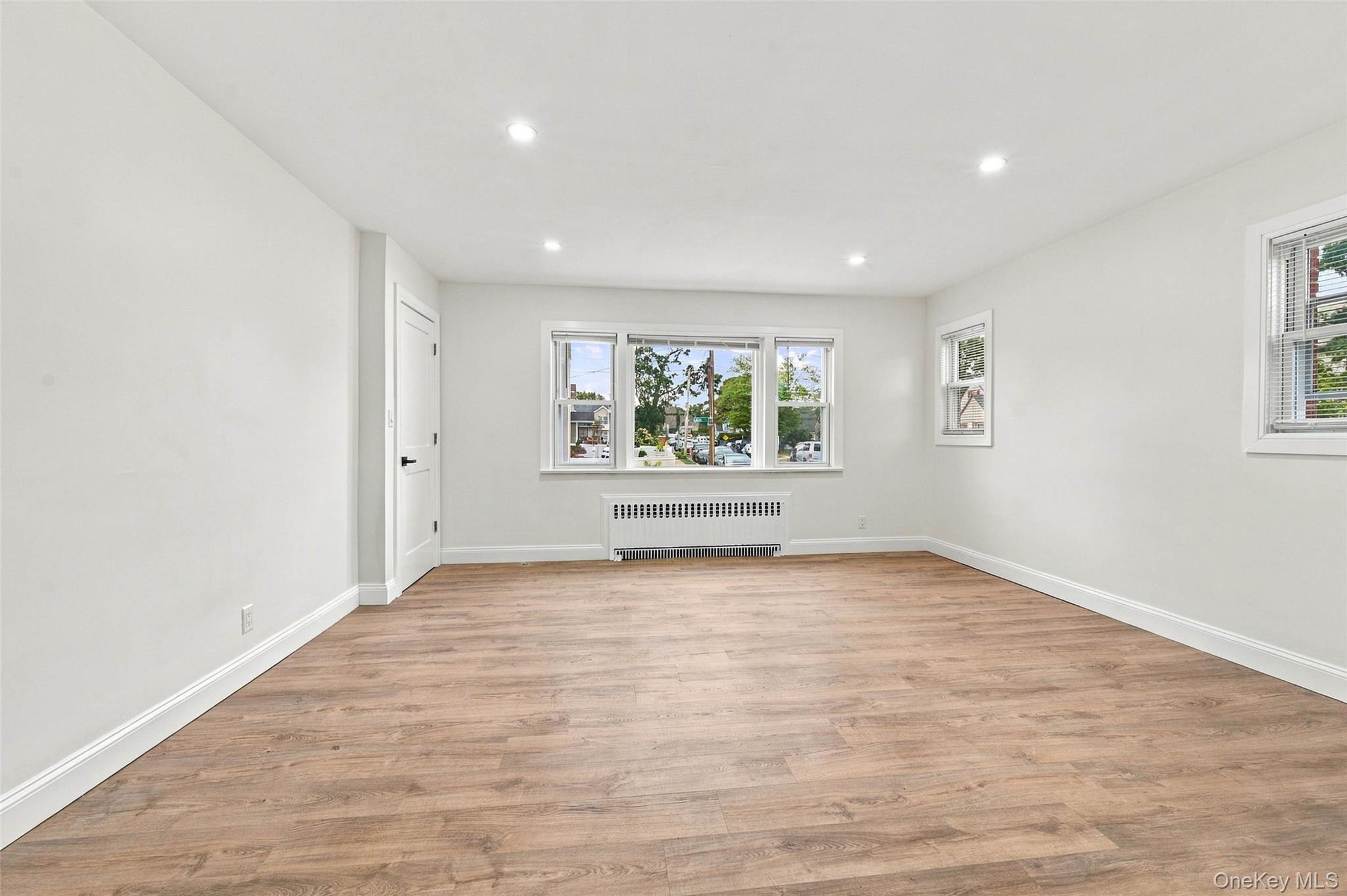 60 Mirin Avenue, Unit 1st Floor photo 4