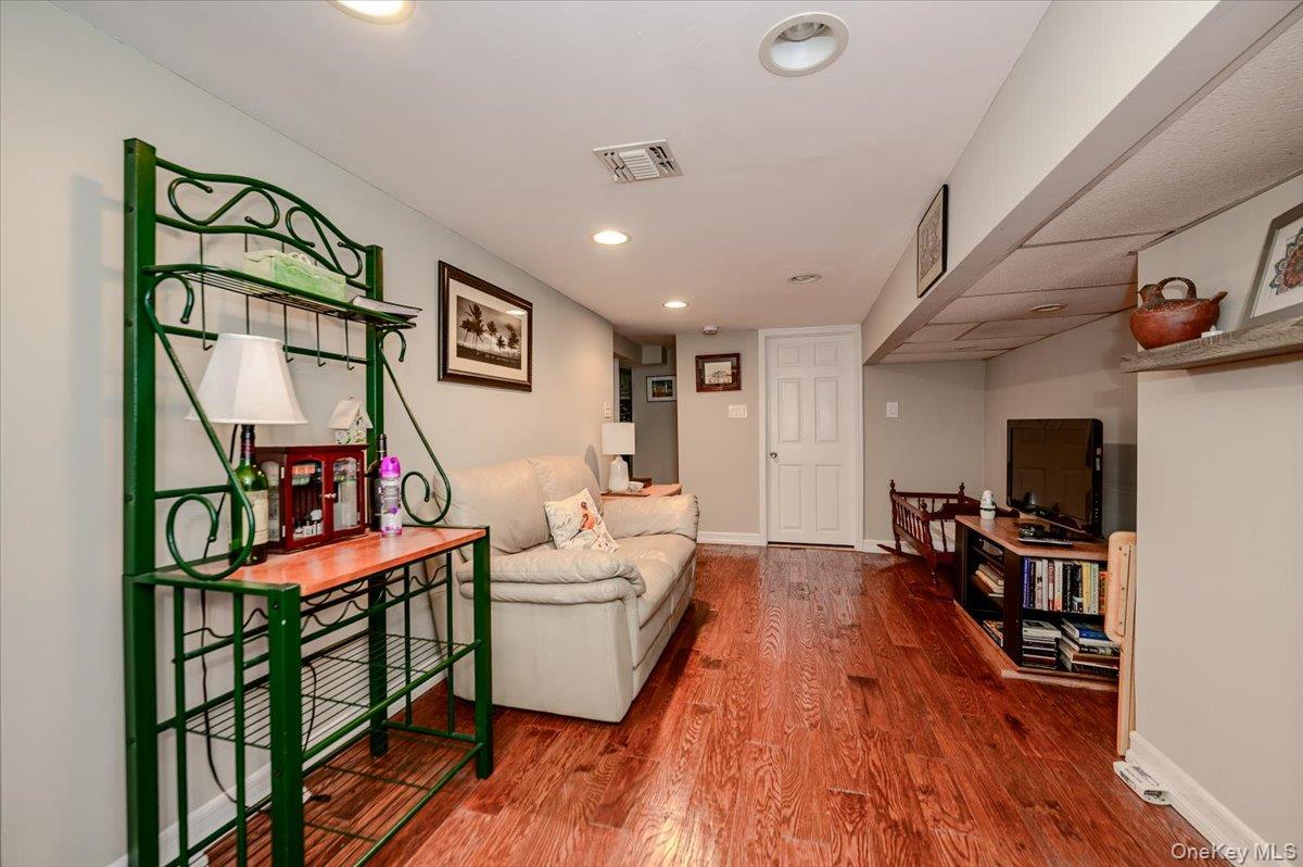 12 Knoll Crest – For Sale photo 38