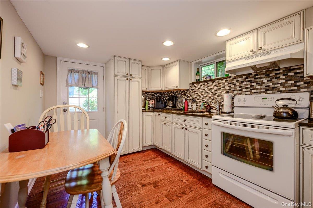 12 Knoll Crest – For Sale photo 24