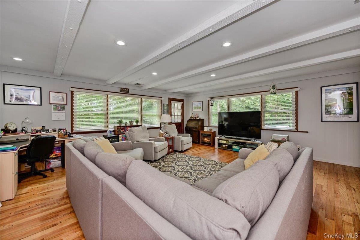 12 Knoll Crest – For Sale photo 19