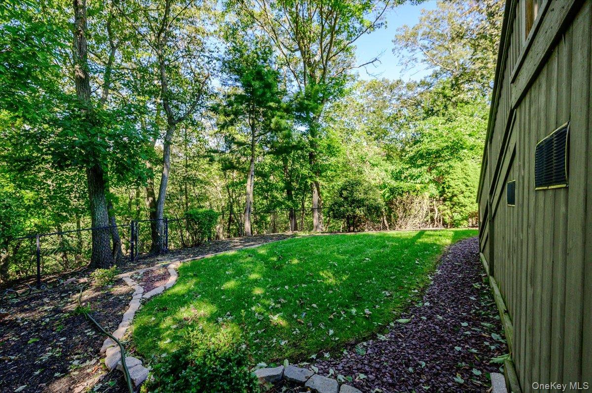 12 Knoll Crest – For Sale photo 12