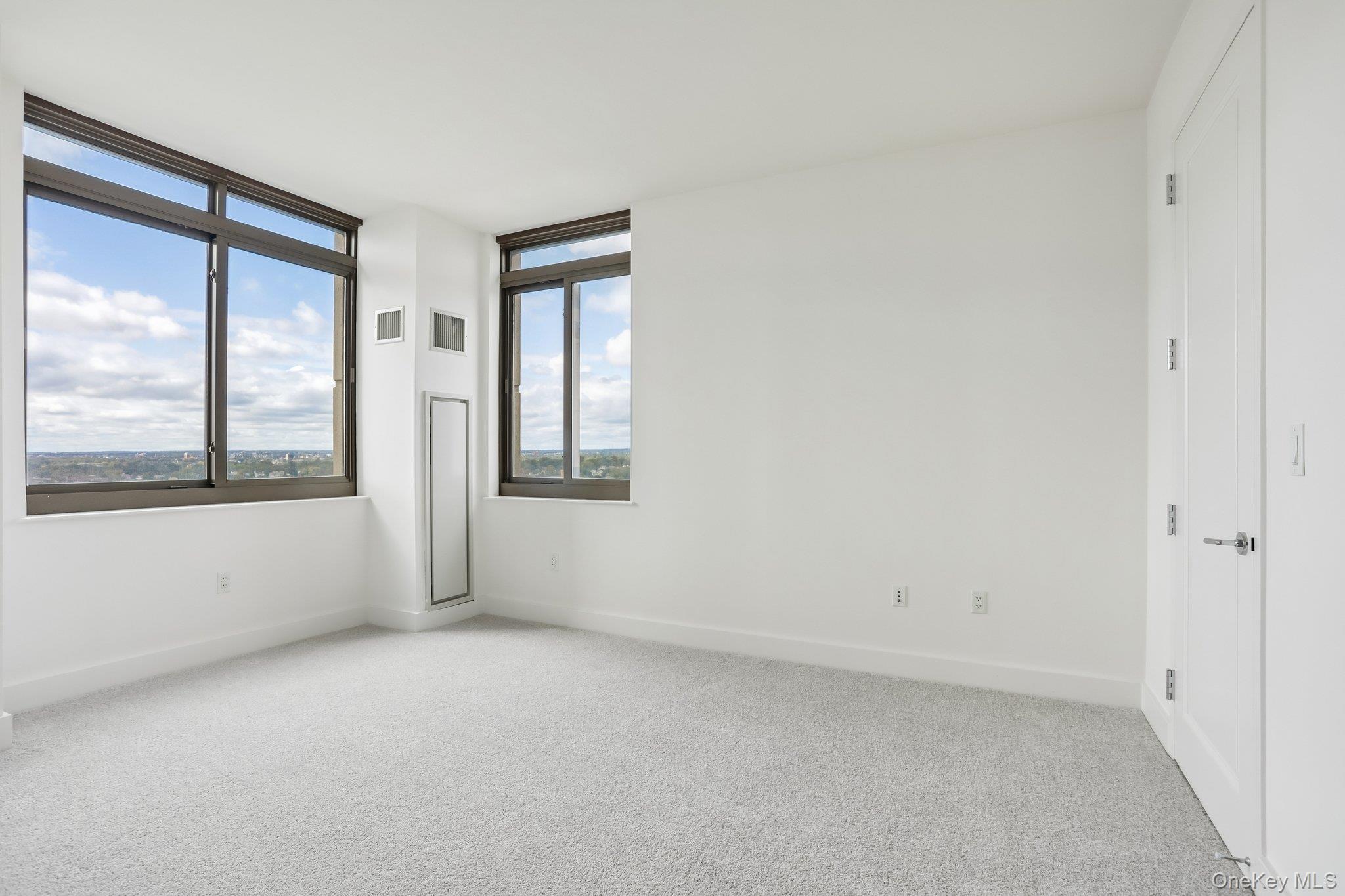 175 Huguenot Street, Unit 2006 photo 23