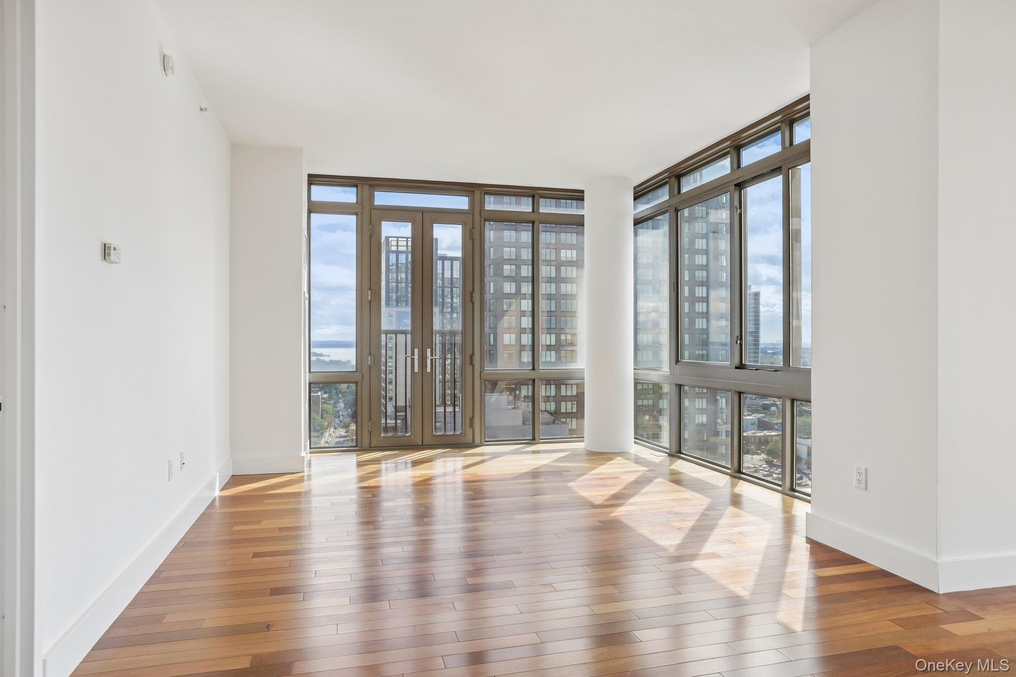 175 Huguenot Street, Unit 2006 photo 4