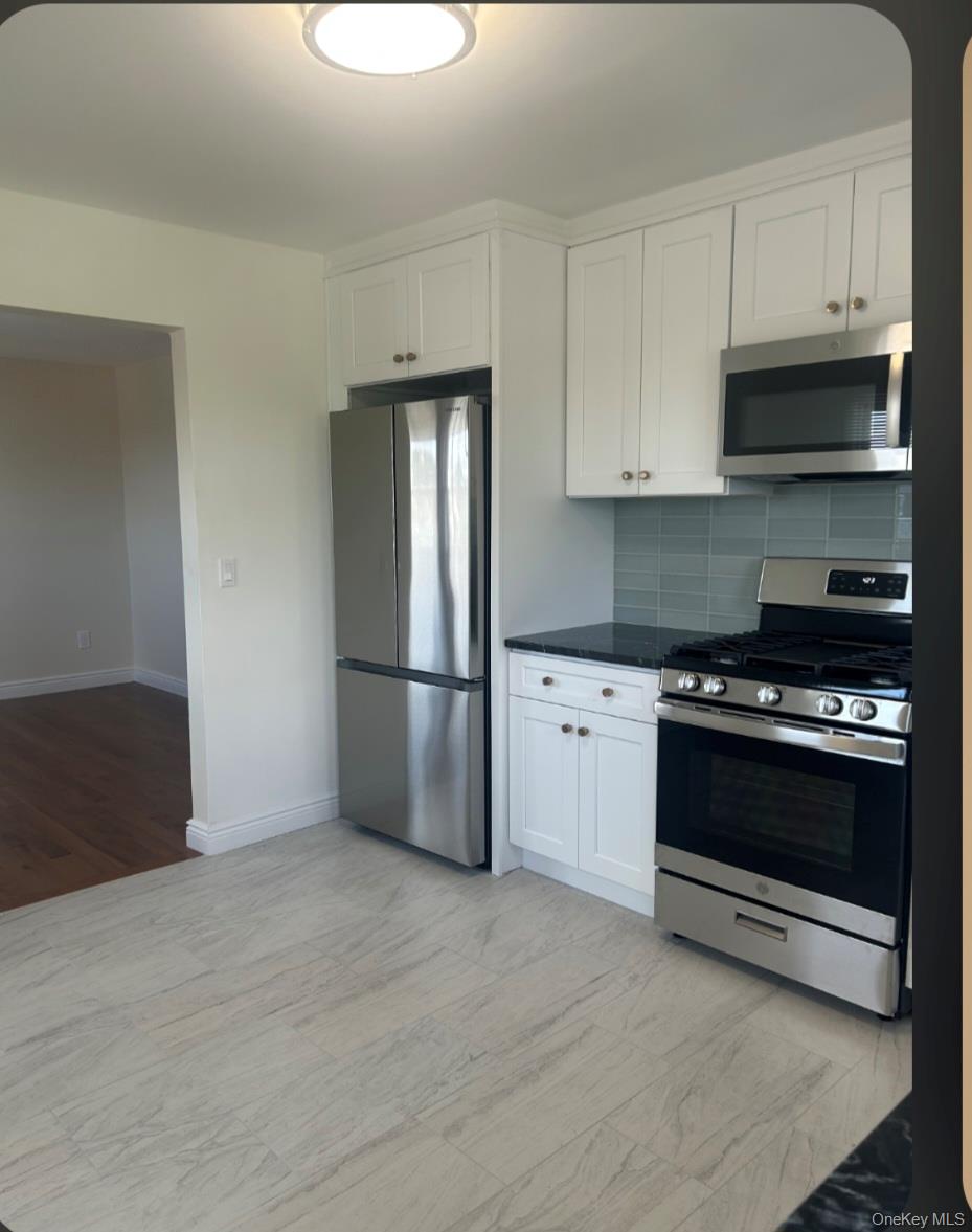 130 Staunton Ave – For Rent photo 2