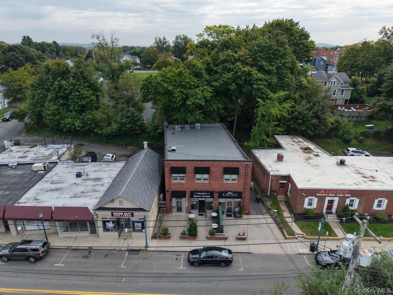 202 Main Street – For Rent photo 3