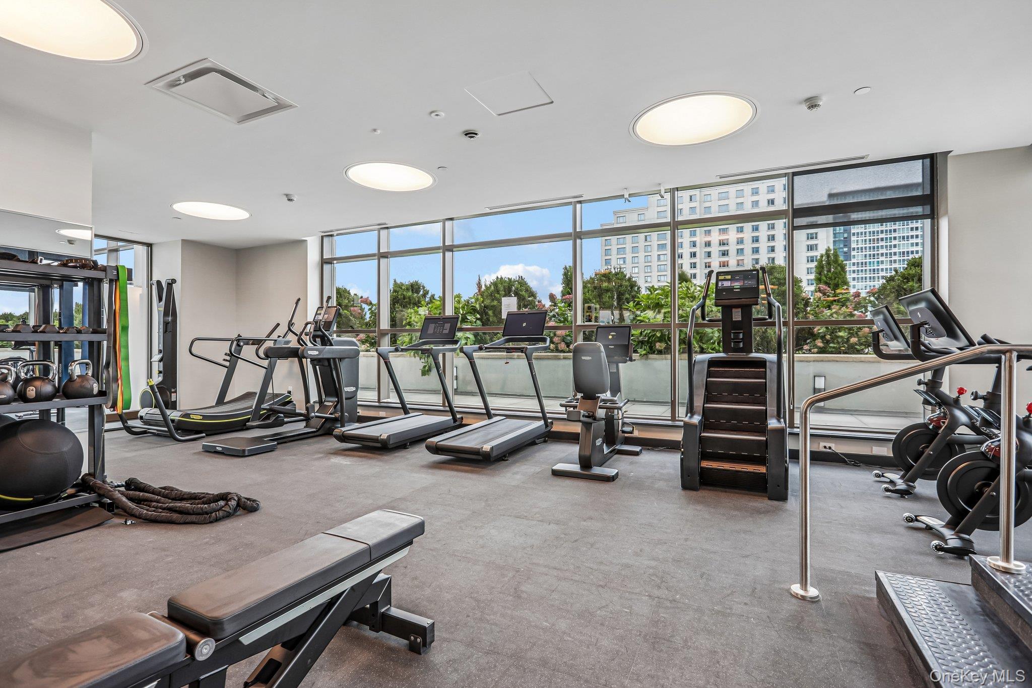 175 Huguenot Street, Unit 2107