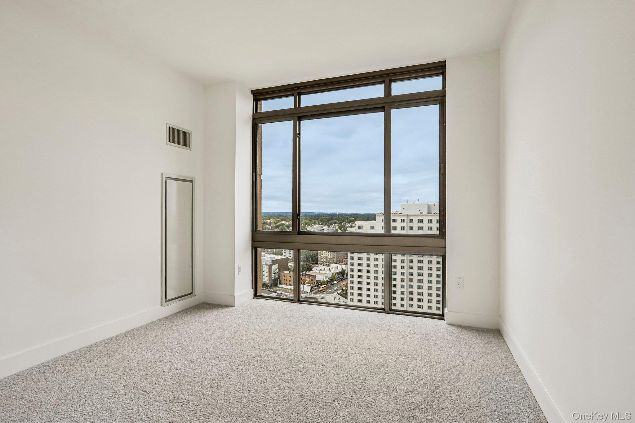 175 Huguenot Street, Unit 2107 photo 37