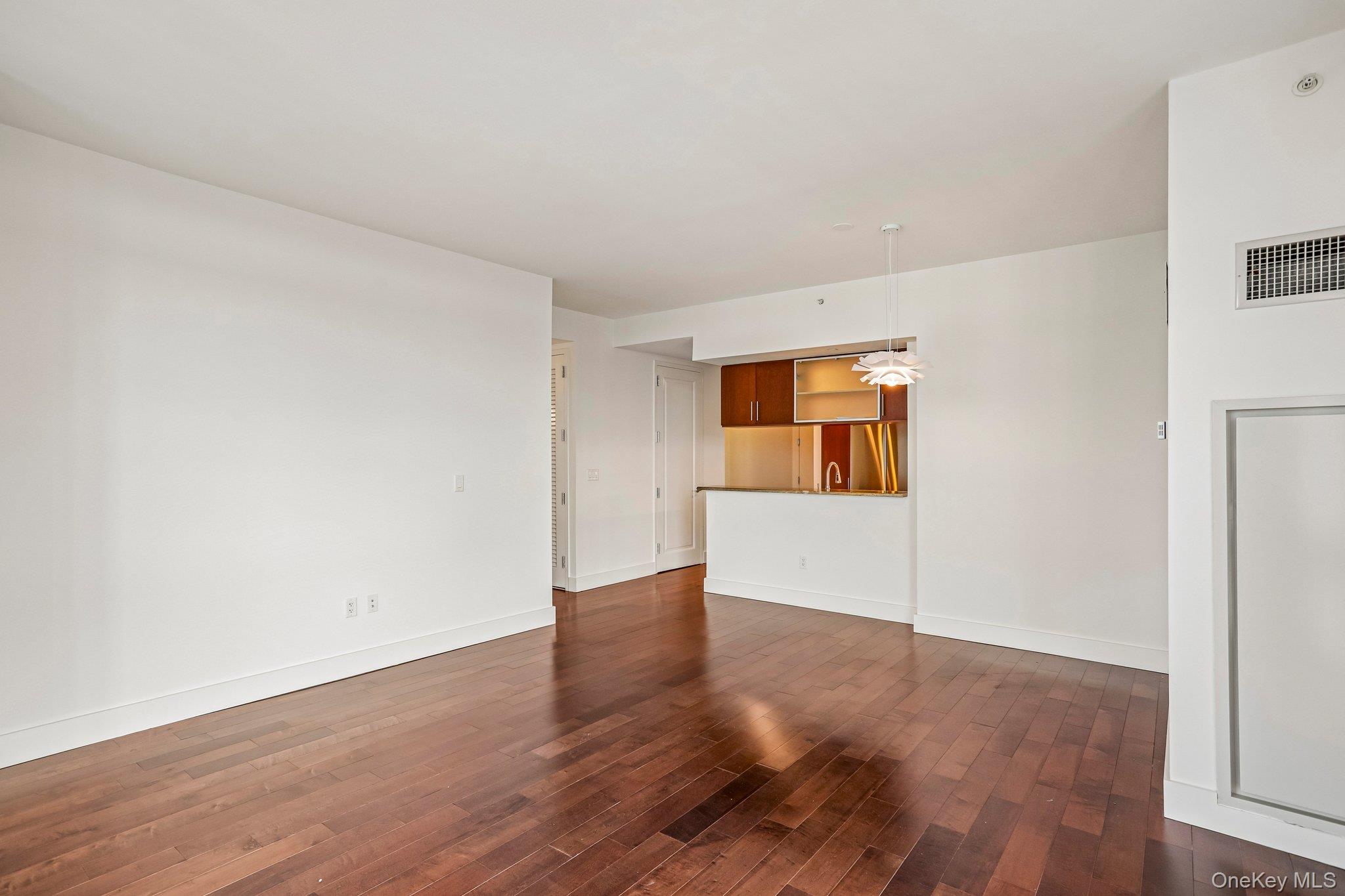175 Huguenot Street, Unit 2107 photo 11