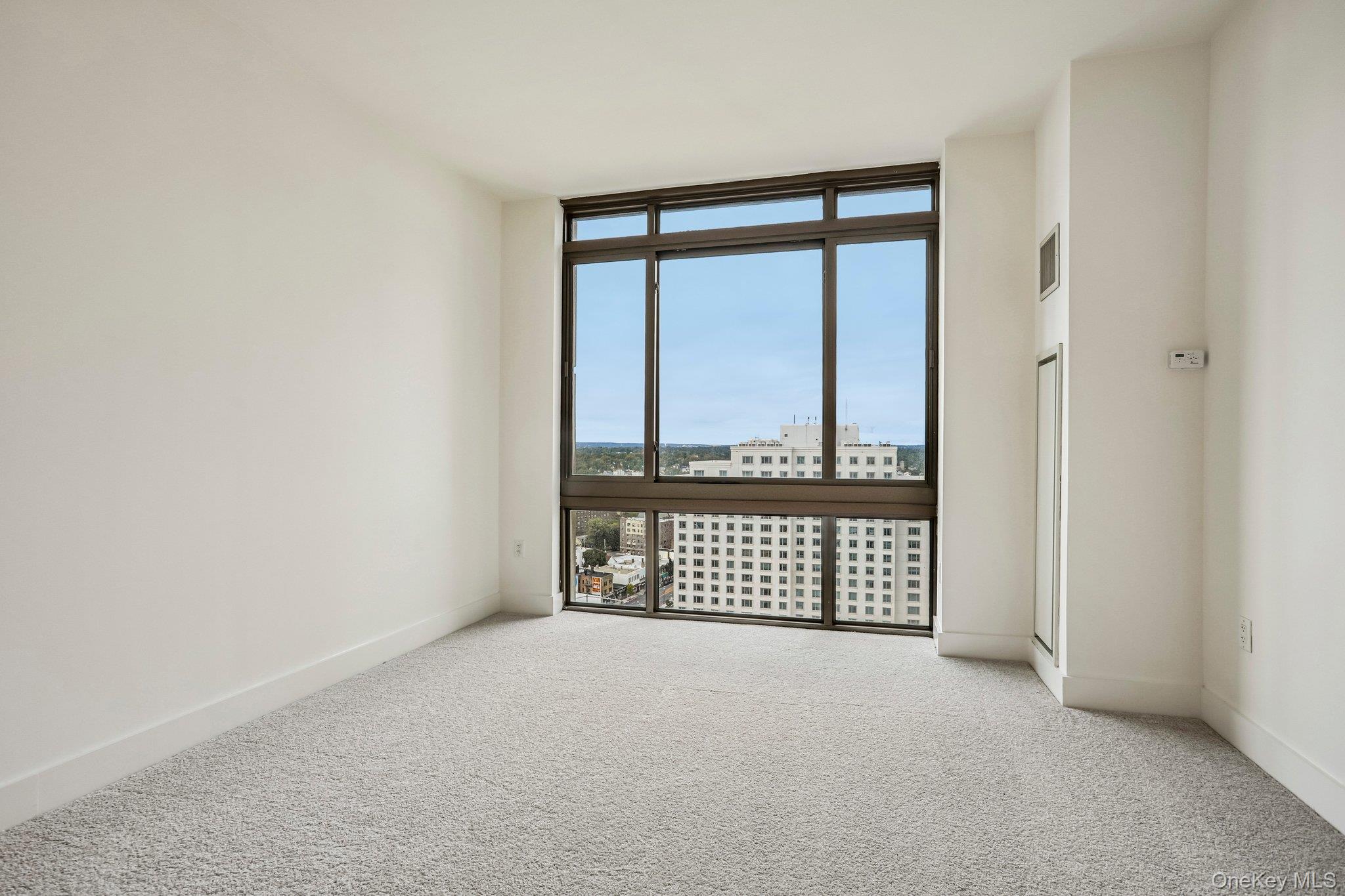 175 Huguenot Street, Unit 2107 photo 38