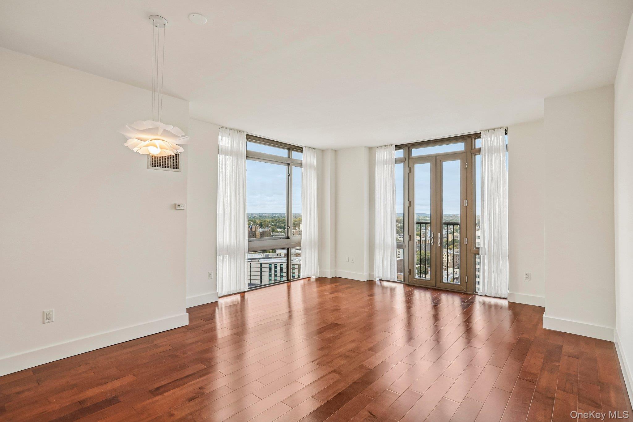 175 Huguenot Street, Unit 2107 photo 8