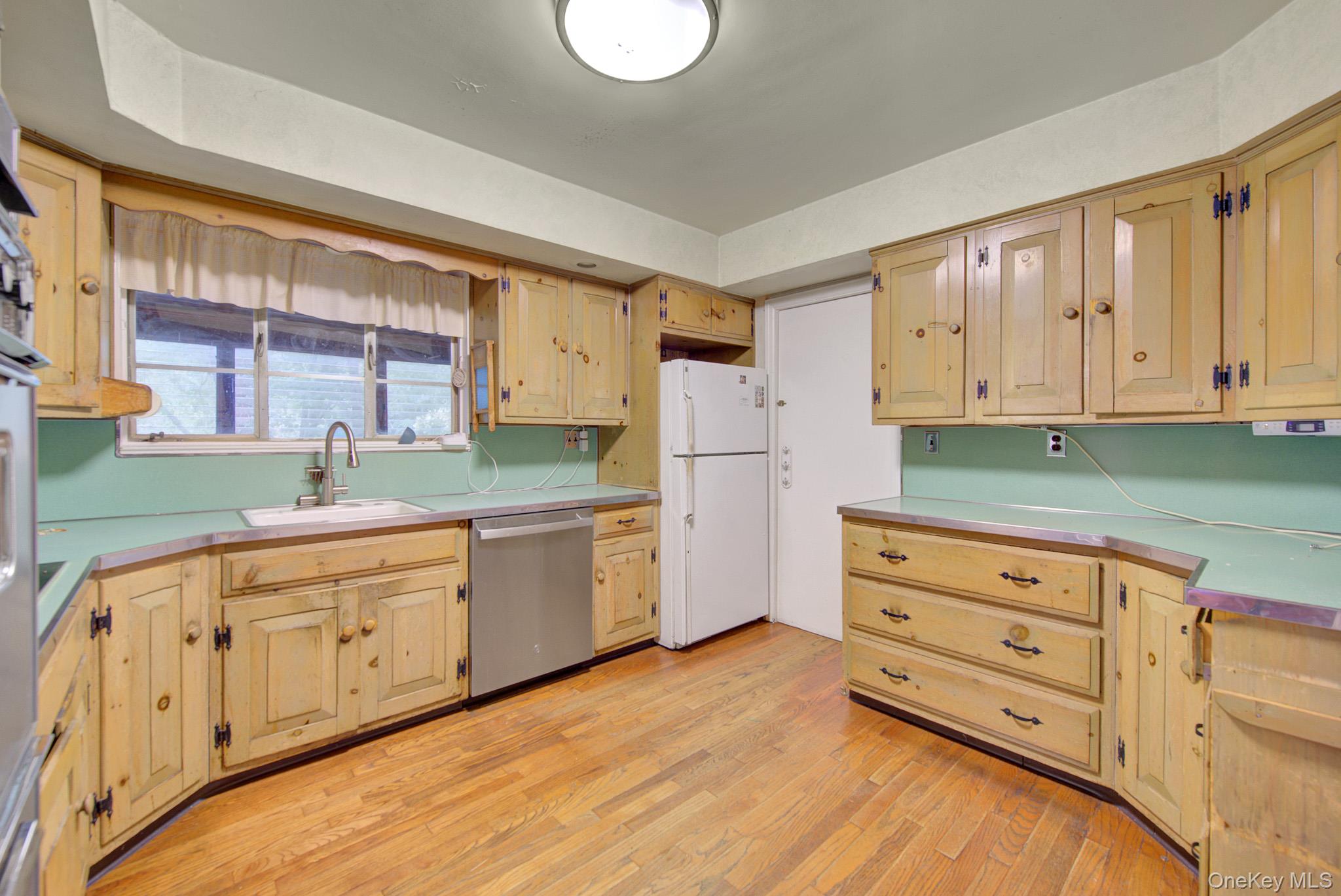 6 Soundview Road – For Sale photo 14