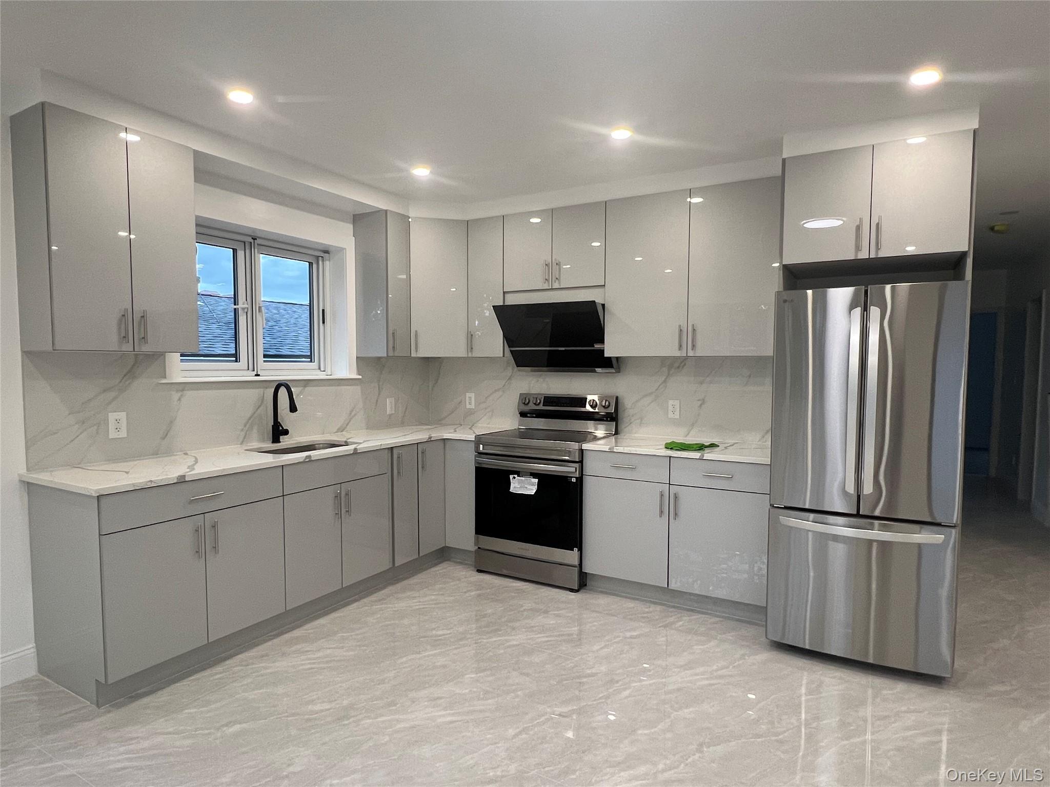160-31 73rd Avenue, Unit 2FL photo 3