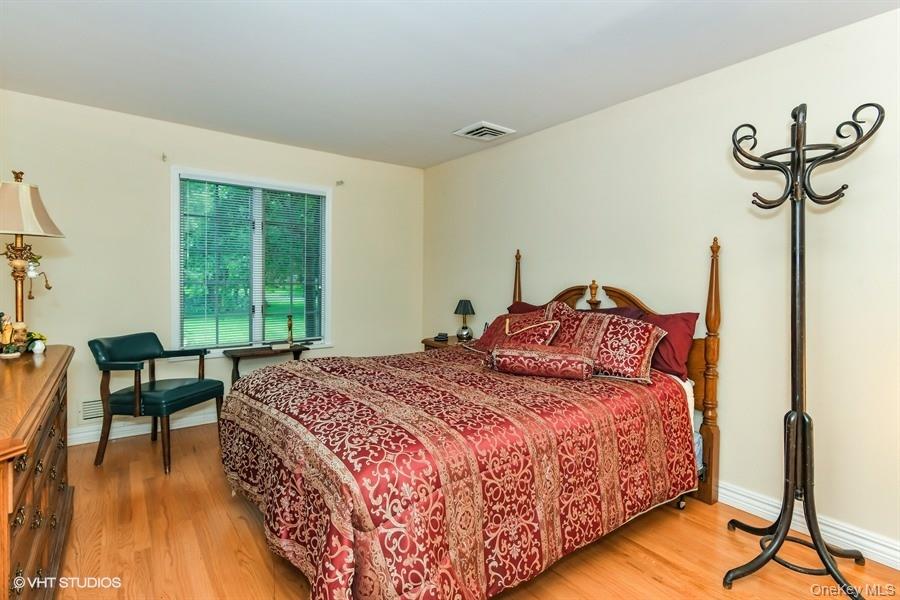 23 Hill House Lane – For Sale photo 12