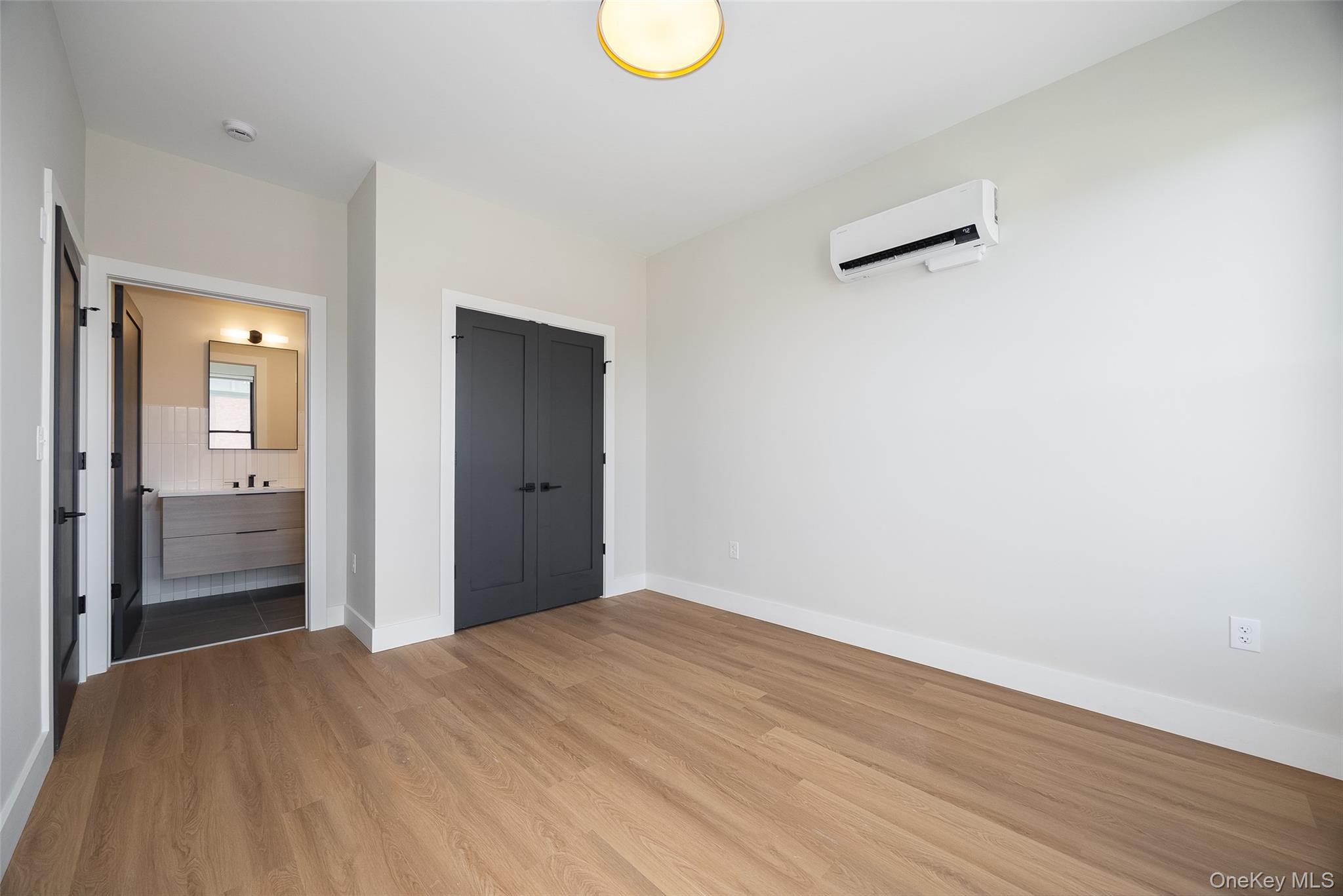 364 Main Street, Unit 208 photo 6