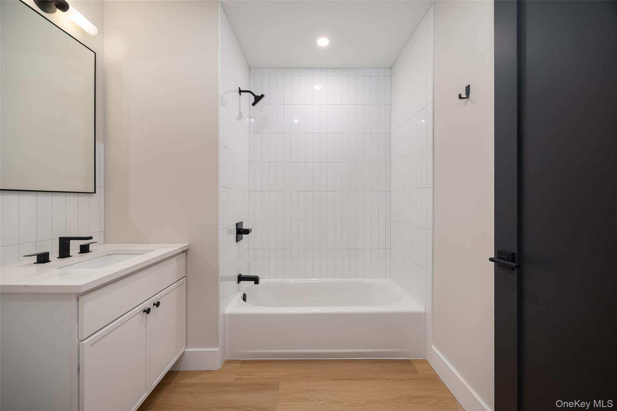 364 Main Street, Unit 208 photo 10