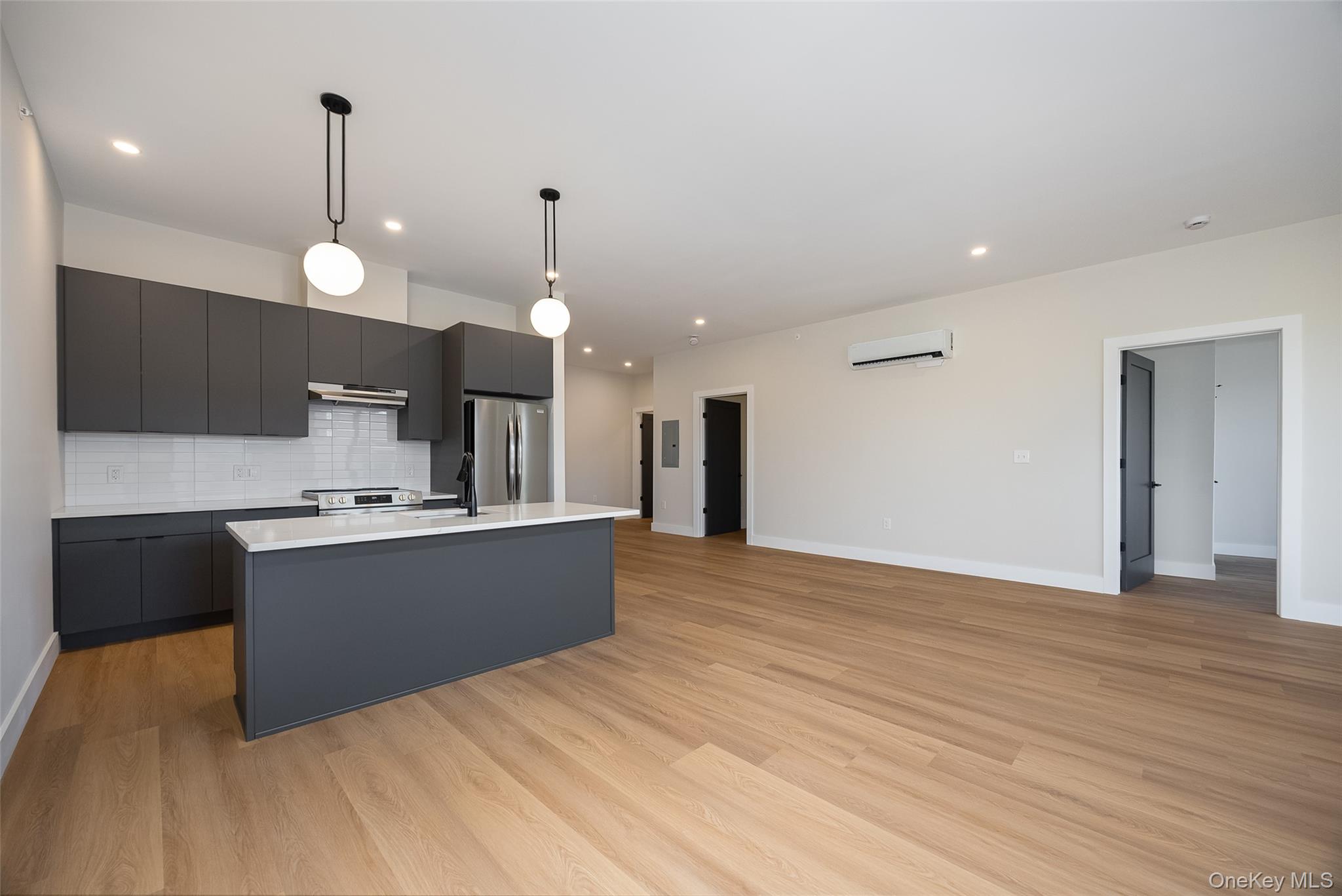 364 Main Street, Unit 208 photo 3