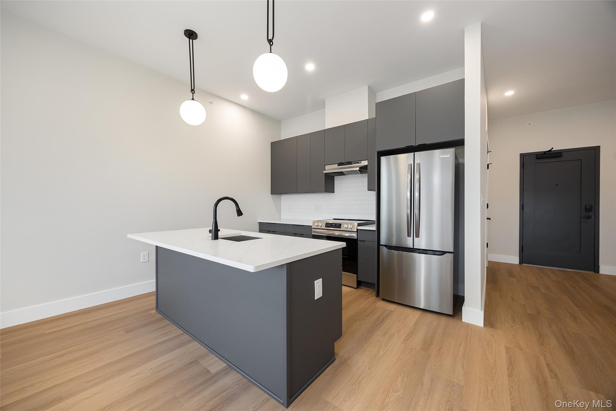 364 Main Street, Unit 208 photo 2