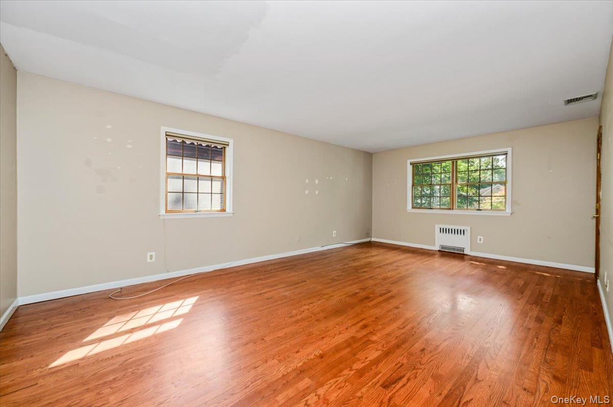 77 W Devonia Avenue – For Sale photo 2
