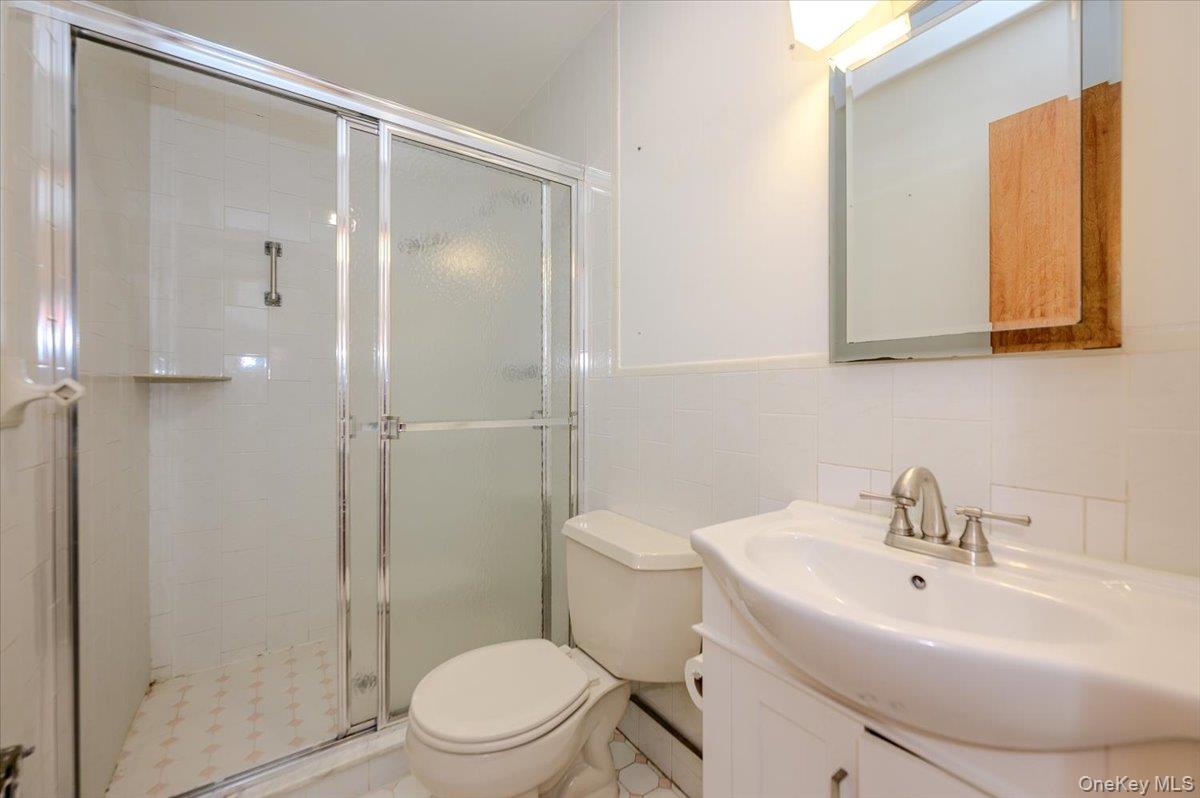 77 W Devonia Avenue – For Sale photo 7